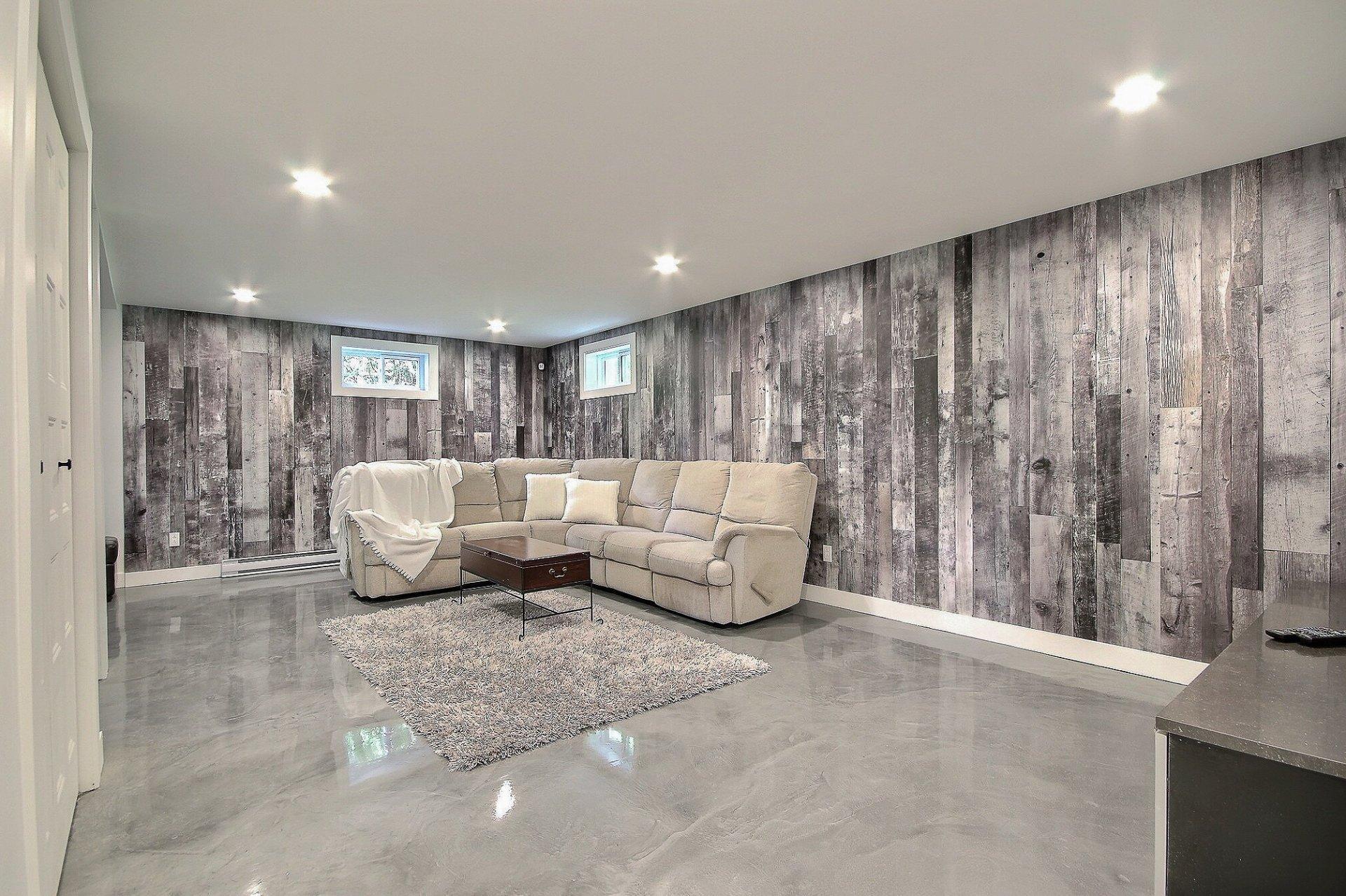 









2945


Ch. du Village

,
Saint-Adolphe-d'Howard,




QC
J0T2B0

