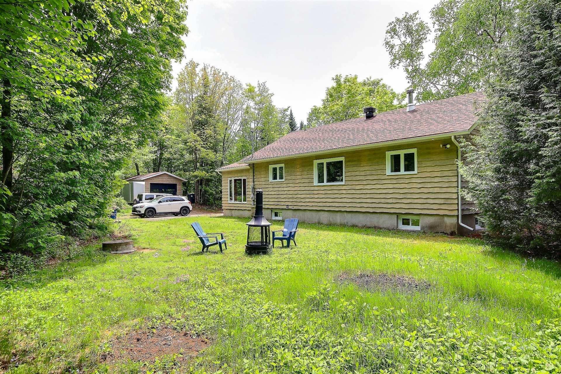 









2945


Ch. du Village

,
Saint-Adolphe-d'Howard,




QC
J0T2B0

