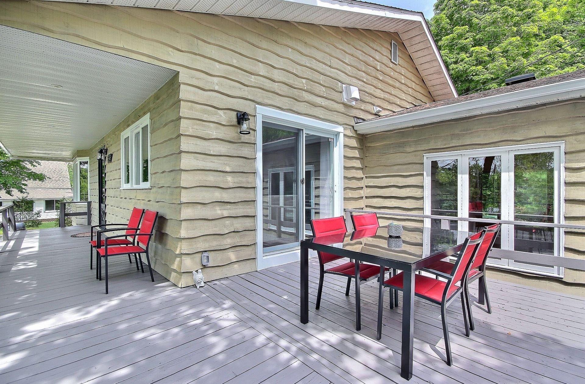 









2945


Ch. du Village

,
Saint-Adolphe-d'Howard,




QC
J0T2B0

