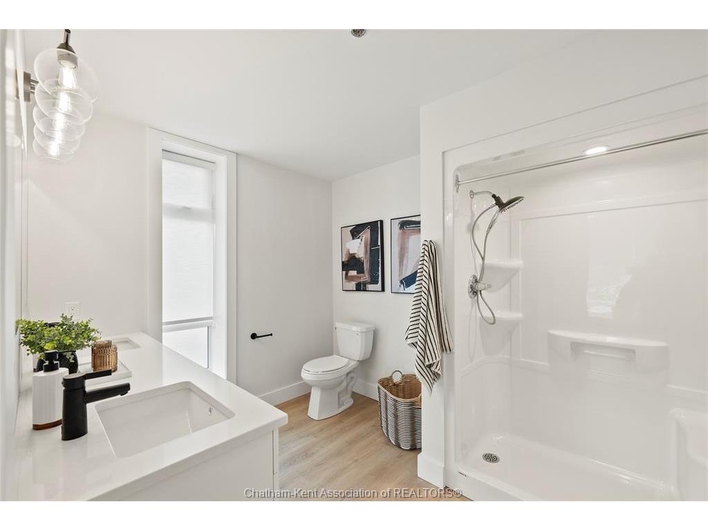 









364


Grand

Avenue East, 512,
Chatham,




ON
N7L 1W6

