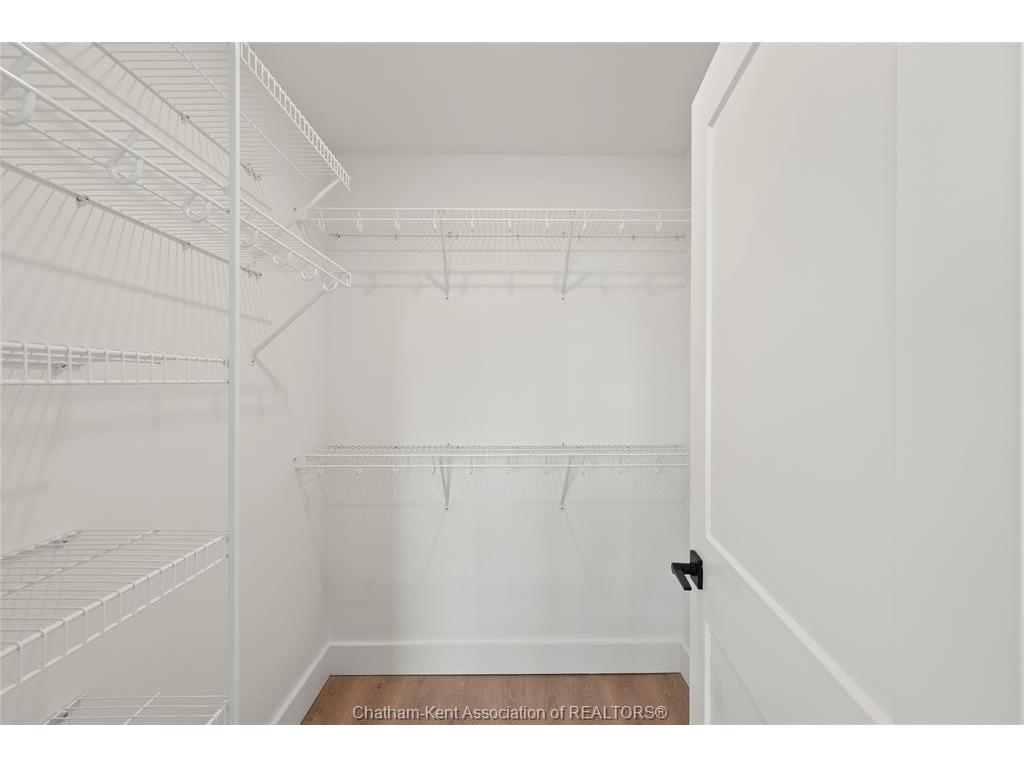 









364


Grand

Avenue East, 512,
Chatham,




ON
N7L 1W6

