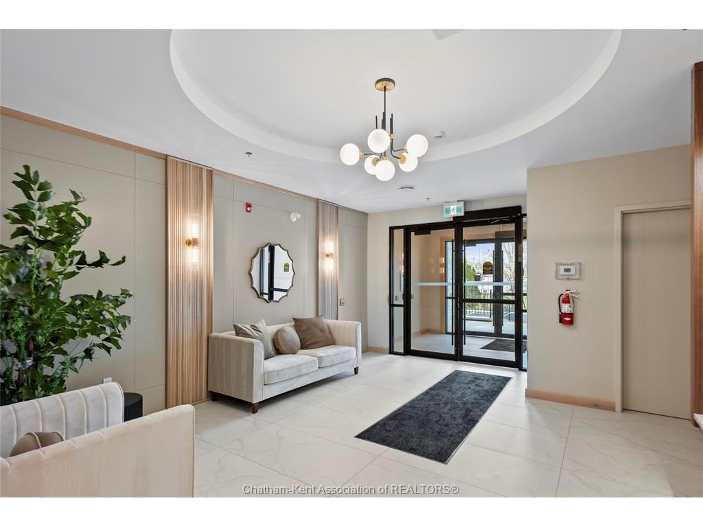 









364


Grand

Avenue East, 512,
Chatham,




ON
N7L 1W6

