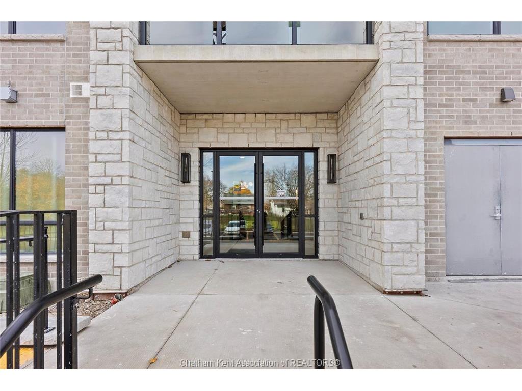 









364


Grand

Avenue East, 512,
Chatham,




ON
N7L 1W6

