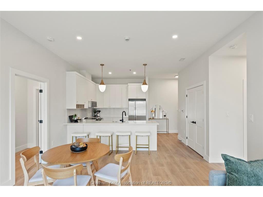 









364


Grand

Avenue East, 512,
Chatham,




ON
N7L 1W6

