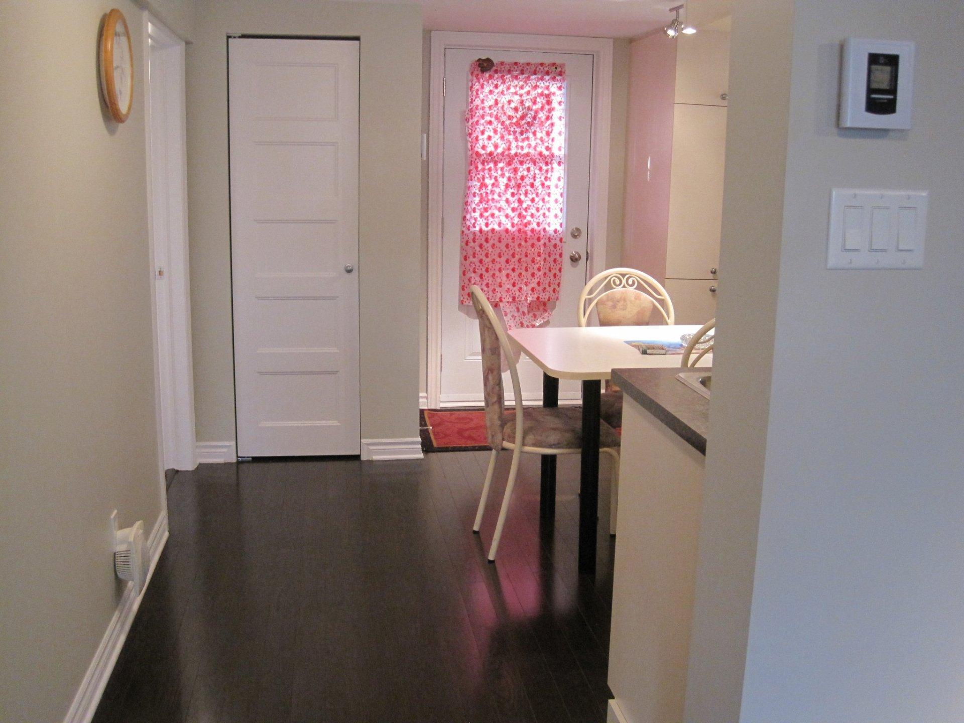 









496


Rue Latour

,
Saint-Jérôme,




QC
J6Z1H8

