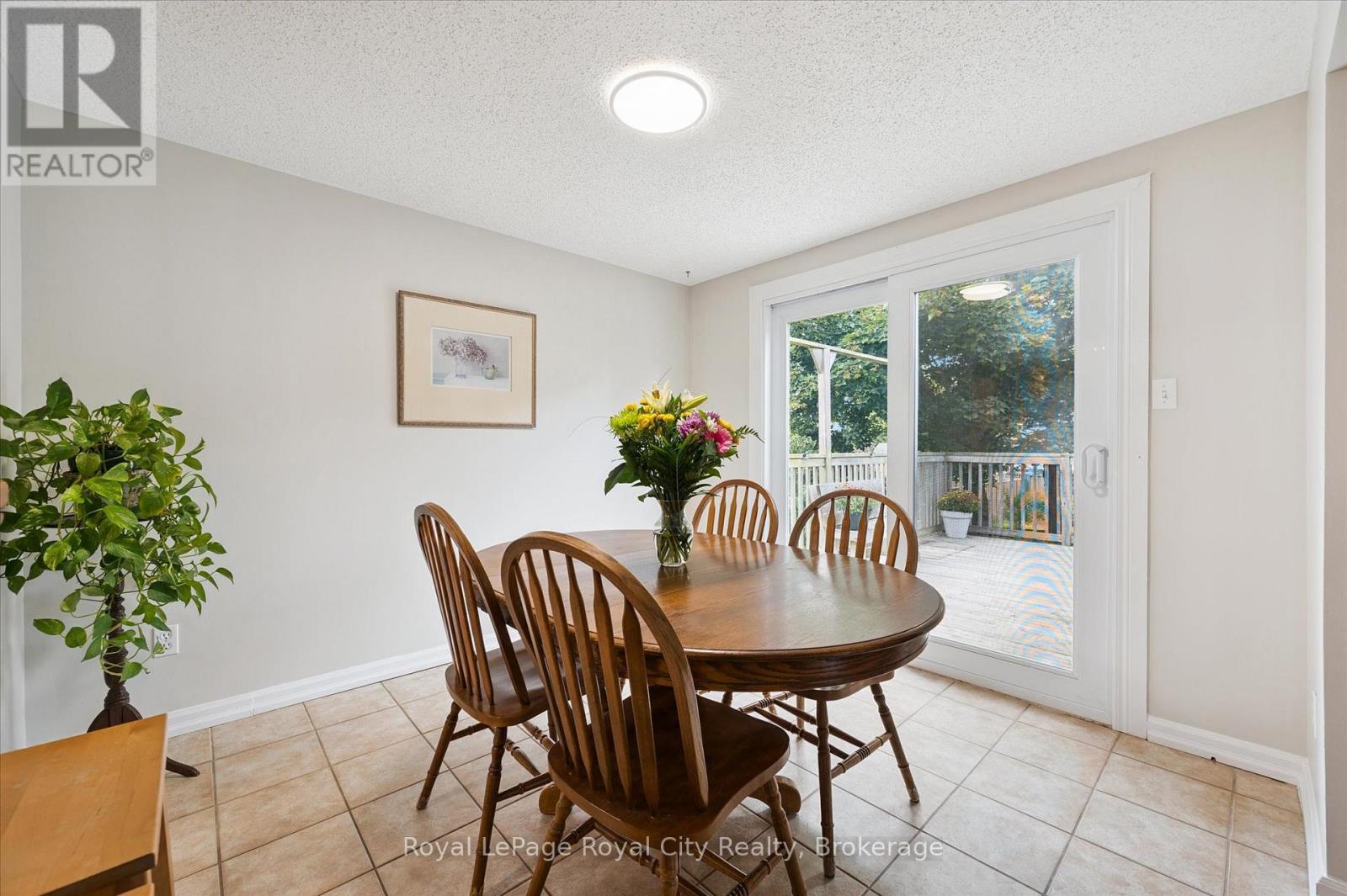












101 LANDREX BOULEVARD

,
Guelph/Eramosa (Rockwood),




Ontario
N0B2K0

