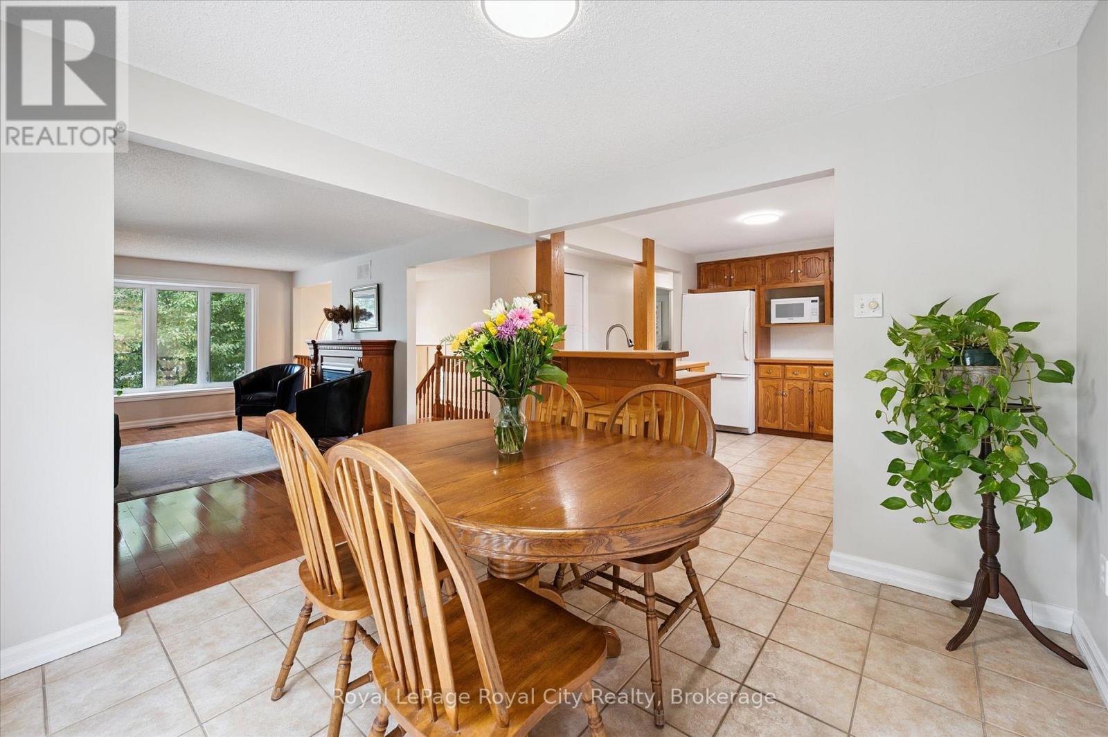 












101 LANDREX BOULEVARD

,
Guelph/Eramosa (Rockwood),




Ontario
N0B2K0

