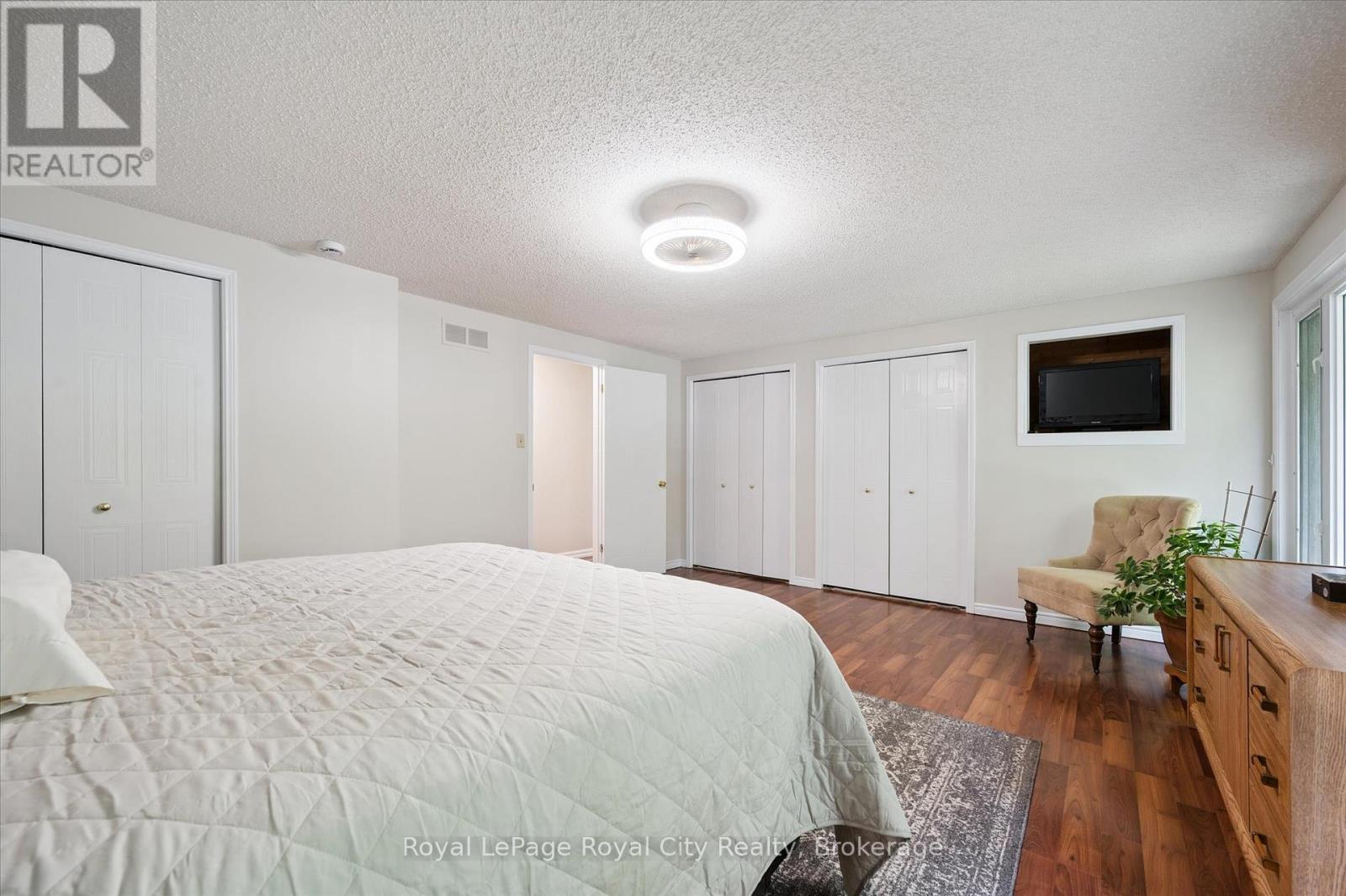 












101 LANDREX BOULEVARD

,
Guelph/Eramosa (Rockwood),




Ontario
N0B2K0

