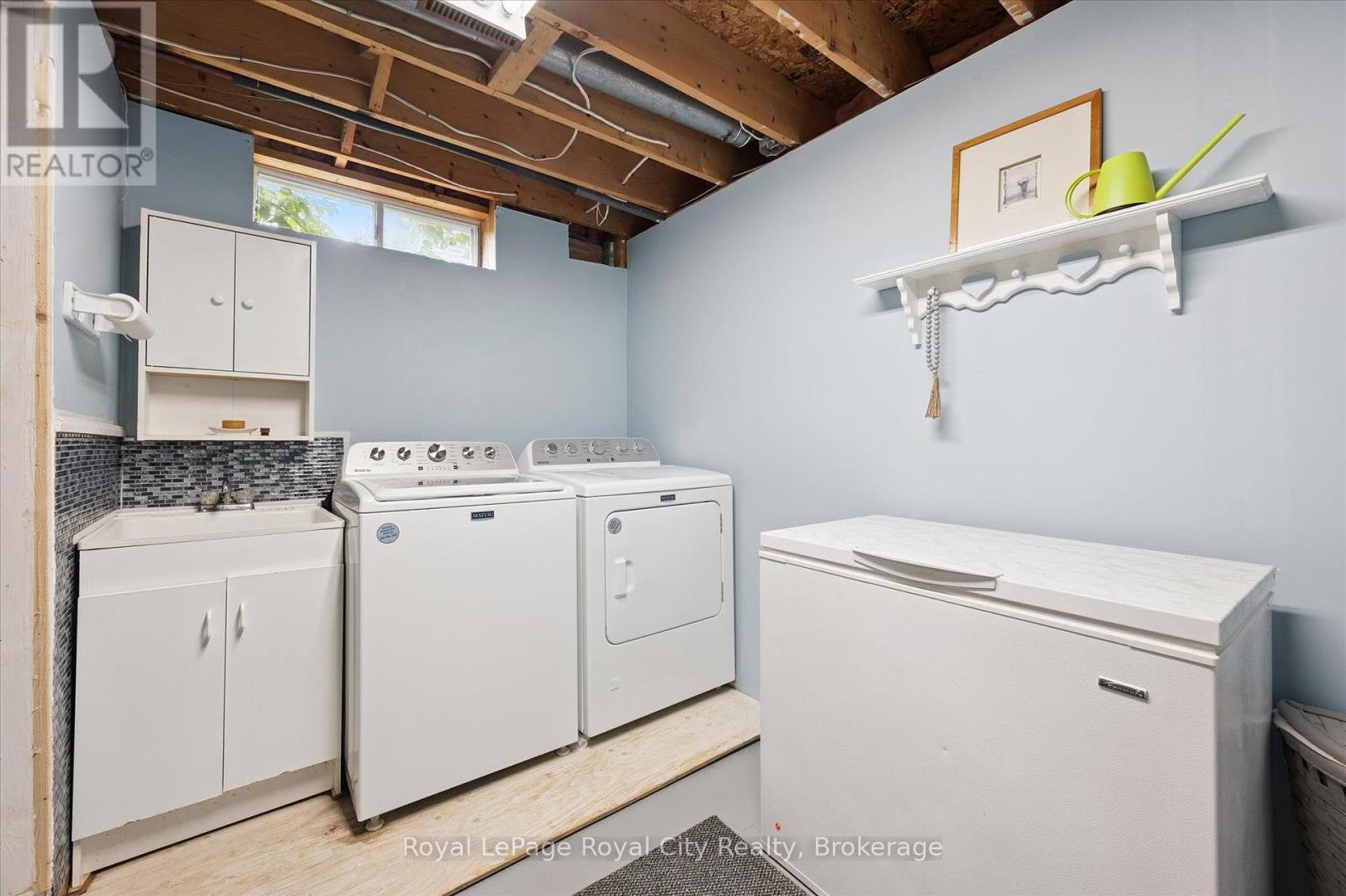 












101 LANDREX BOULEVARD

,
Guelph/Eramosa (Rockwood),




Ontario
N0B2K0

