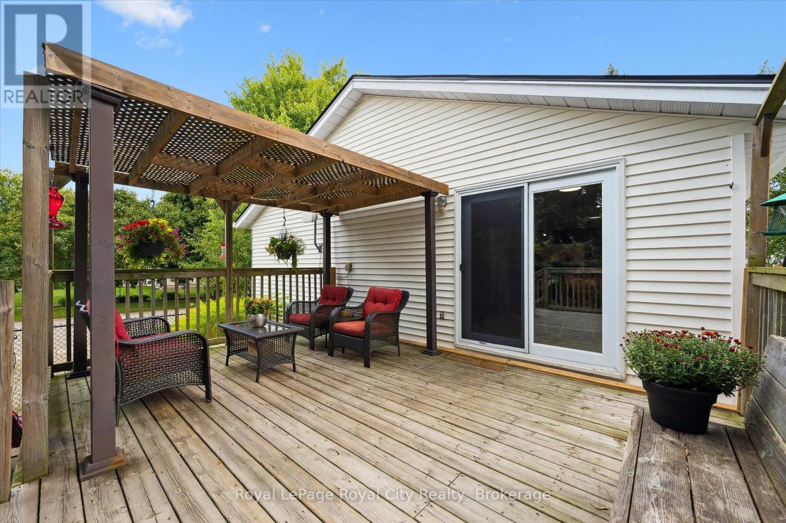












101 LANDREX BOULEVARD

,
Guelph/Eramosa (Rockwood),




Ontario
N0B2K0


