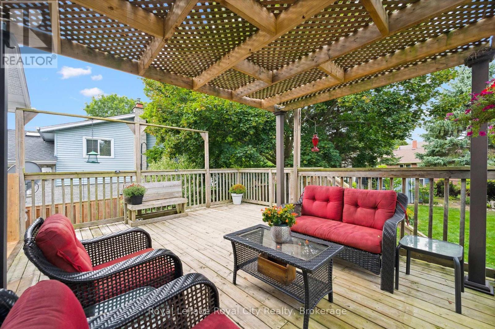












101 LANDREX BOULEVARD

,
Guelph/Eramosa (Rockwood),




Ontario
N0B2K0

