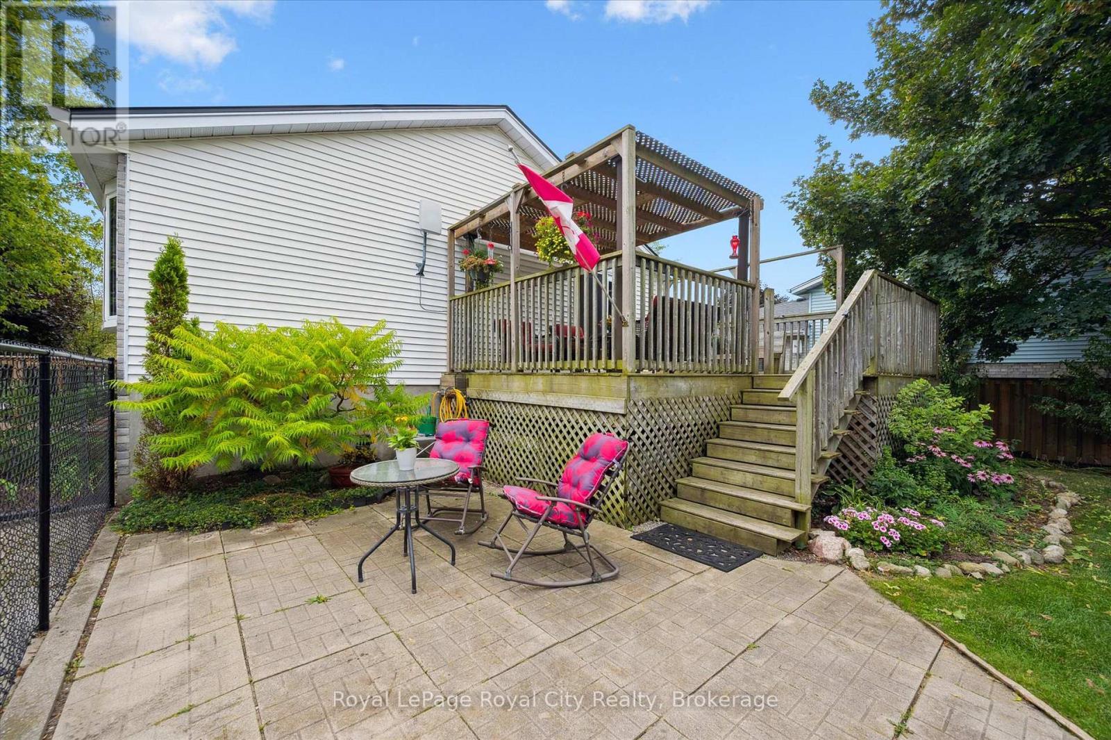 












101 LANDREX BOULEVARD

,
Guelph/Eramosa (Rockwood),




Ontario
N0B2K0

