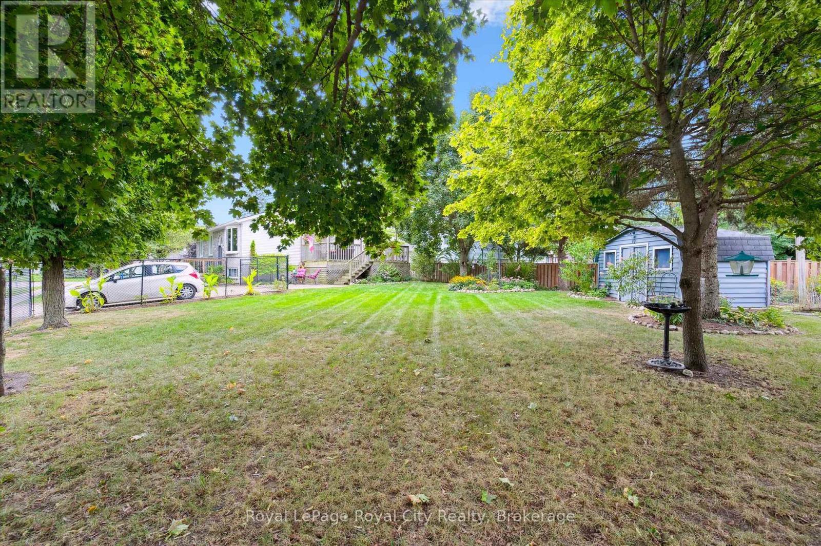 












101 LANDREX BOULEVARD

,
Guelph/Eramosa (Rockwood),




Ontario
N0B2K0

