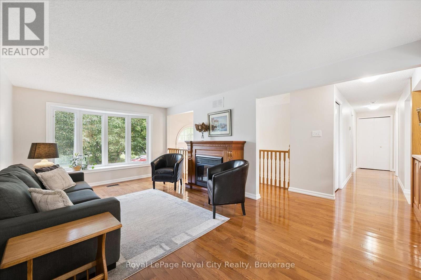 












101 LANDREX BOULEVARD

,
Guelph/Eramosa (Rockwood),




Ontario
N0B2K0

