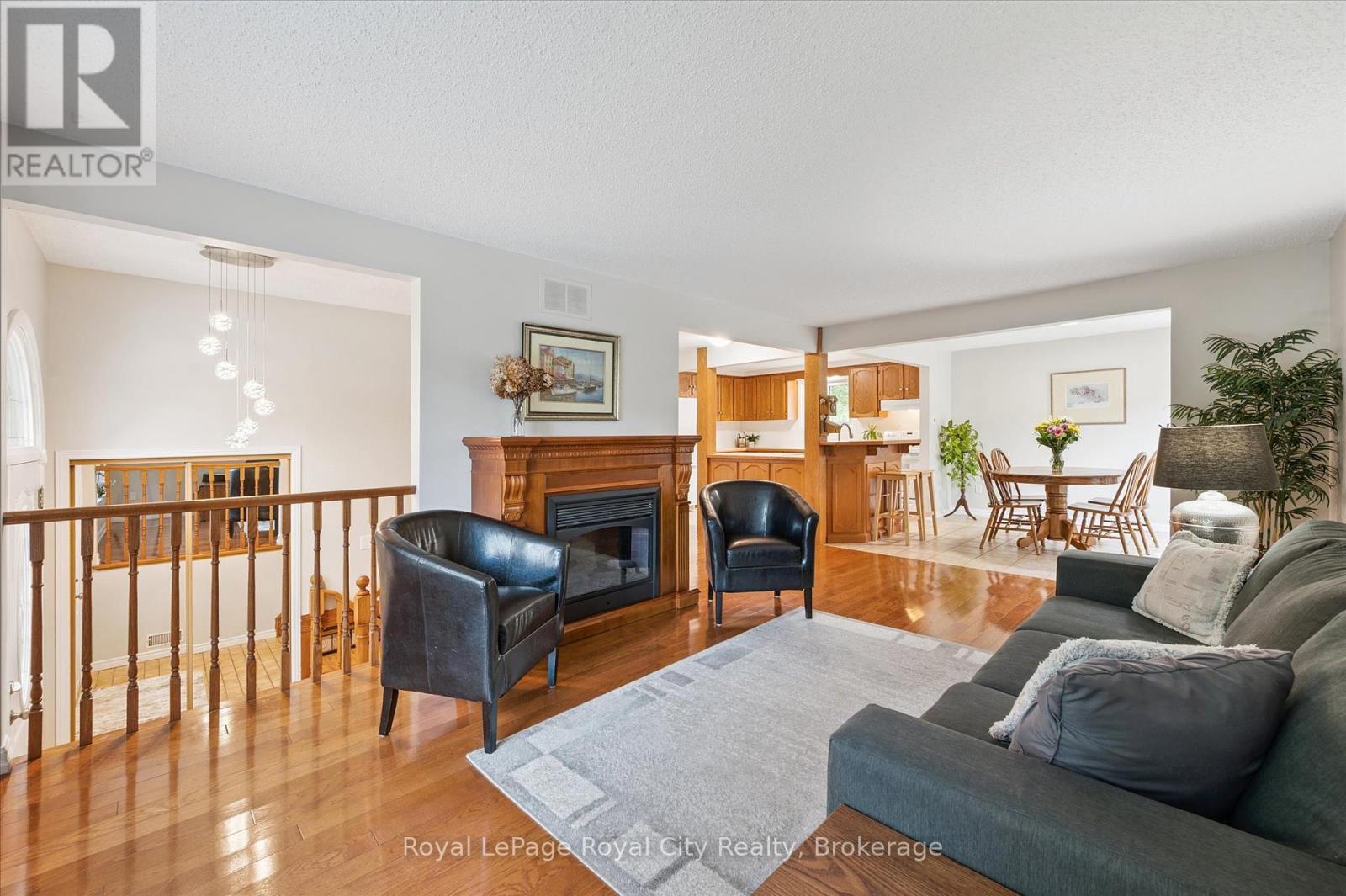 












101 LANDREX BOULEVARD

,
Guelph/Eramosa (Rockwood),




Ontario
N0B2K0

