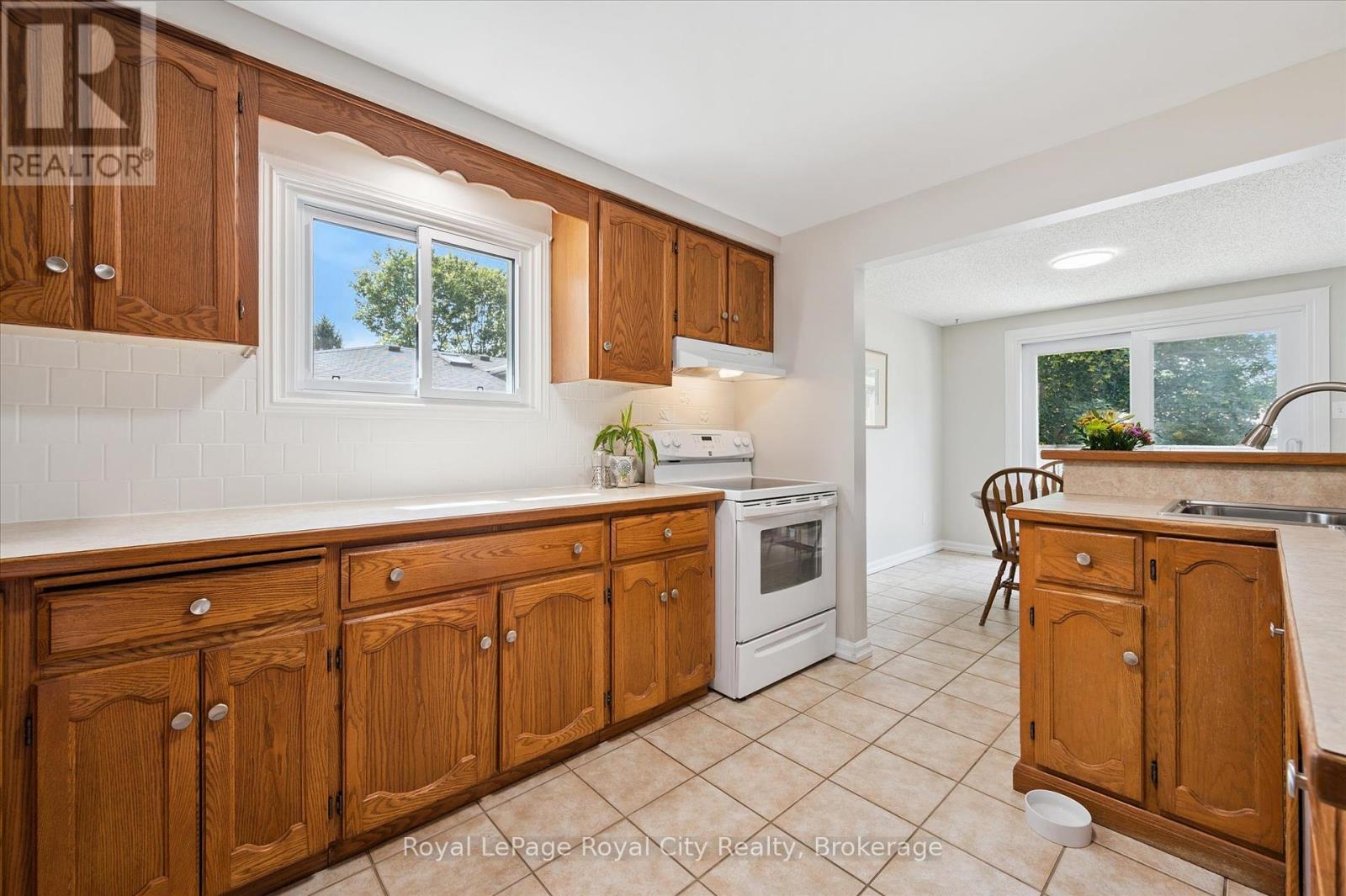 












101 LANDREX BOULEVARD

,
Guelph/Eramosa (Rockwood),




Ontario
N0B2K0

