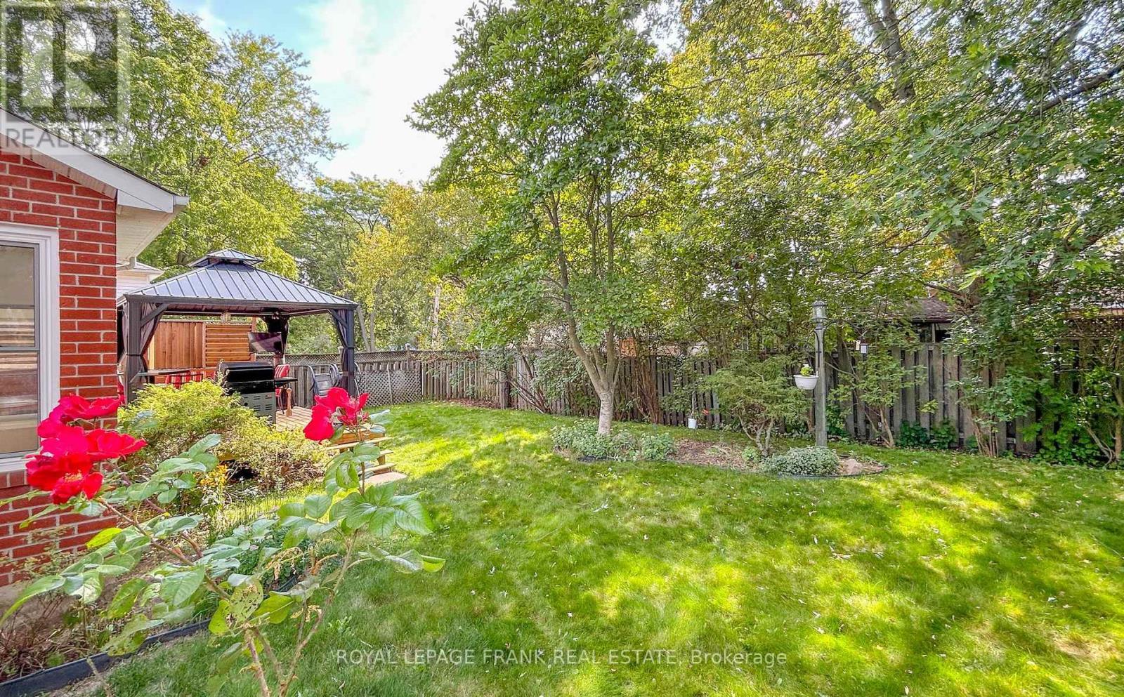 












99 HART BOULEVARD

,
Clarington (Newcastle),




Ontario
L1B1E4

