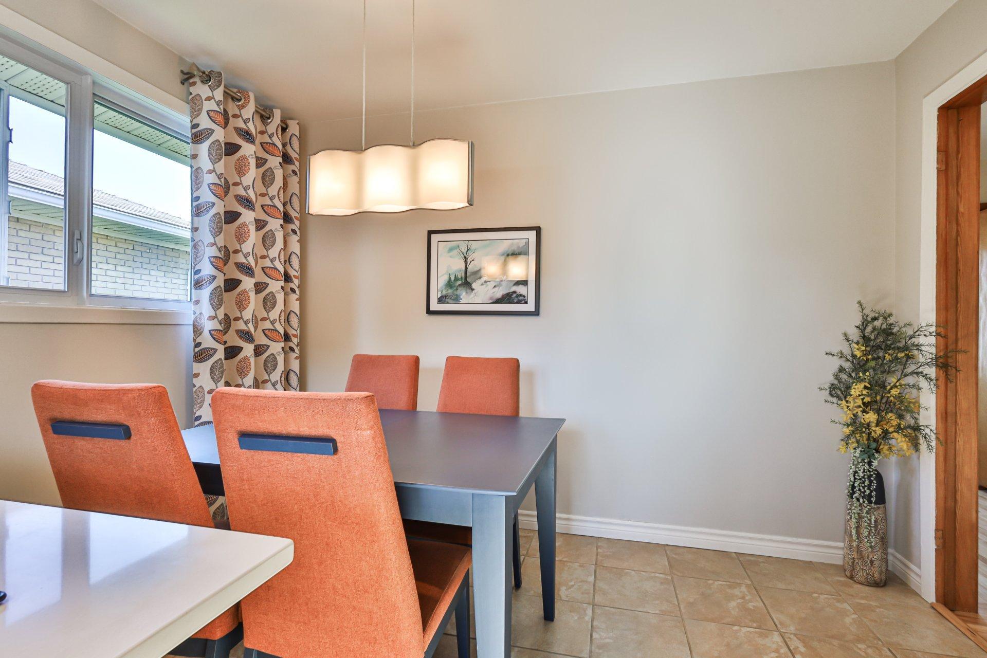 









231


Rue de la Fleur-de-Lys

,
Laval (Pont-Viau),




QC
H7G2K8

