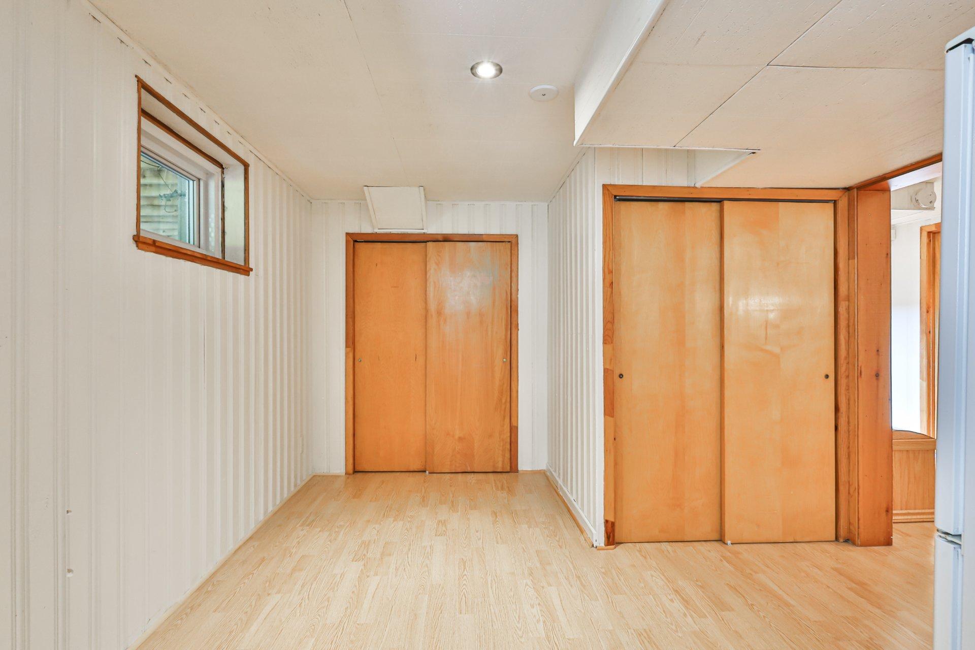 









231


Rue de la Fleur-de-Lys

,
Laval (Pont-Viau),




QC
H7G2K8

