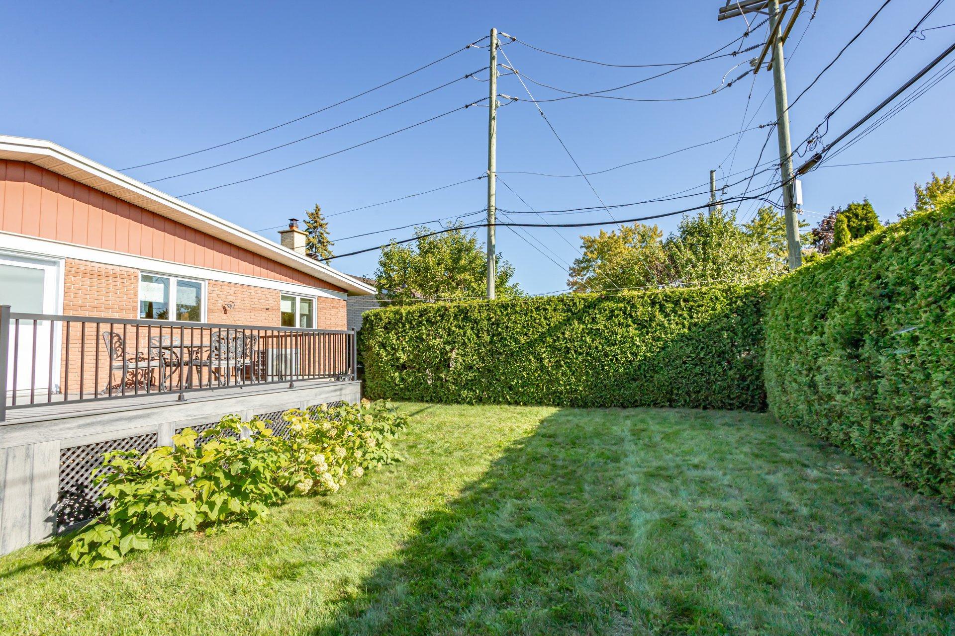 









231


Rue de la Fleur-de-Lys

,
Laval (Pont-Viau),




QC
H7G2K8

