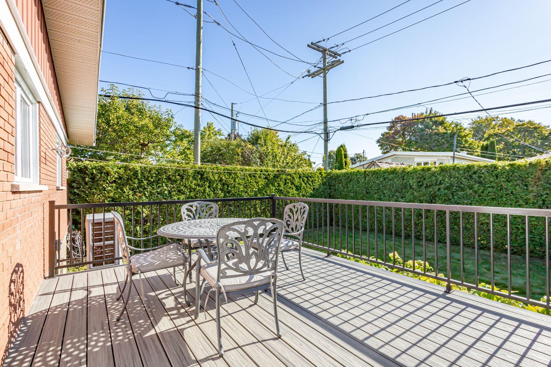 









231


Rue de la Fleur-de-Lys

,
Laval (Pont-Viau),




QC
H7G2K8

