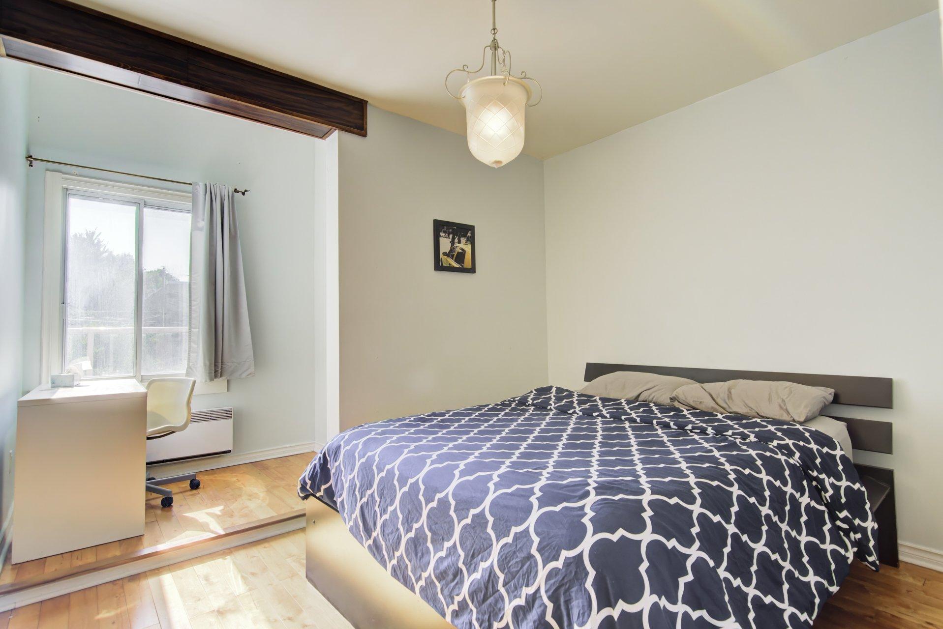 









5342

 - 5344


Av. Dupuis

,
Montréal (Côte-des-Neiges/Notre-Dame-de-Grâce),




QC
H3X1N4

