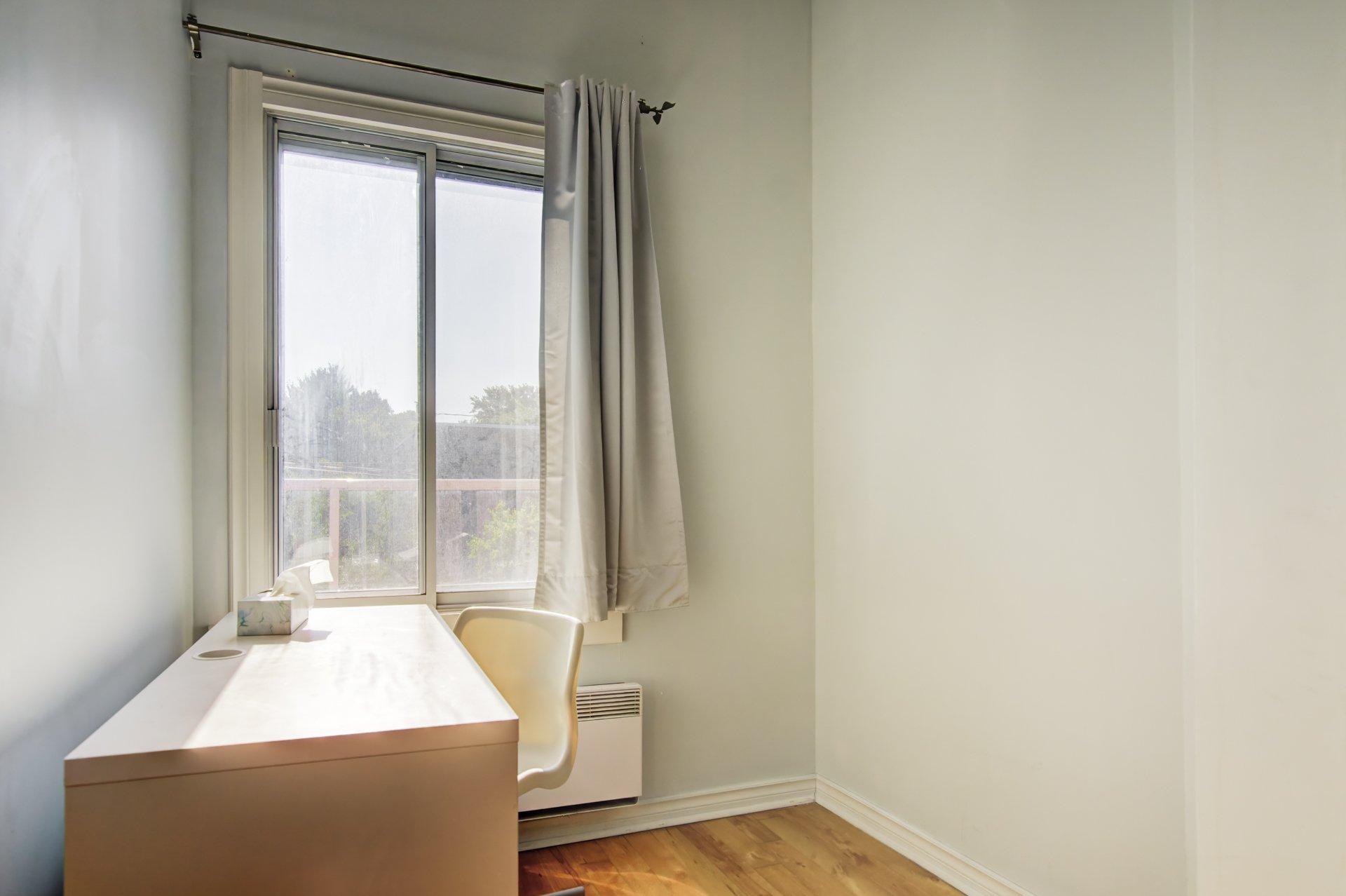 









5342

 - 5344


Av. Dupuis

,
Montréal (Côte-des-Neiges/Notre-Dame-de-Grâce),




QC
H3X1N4


