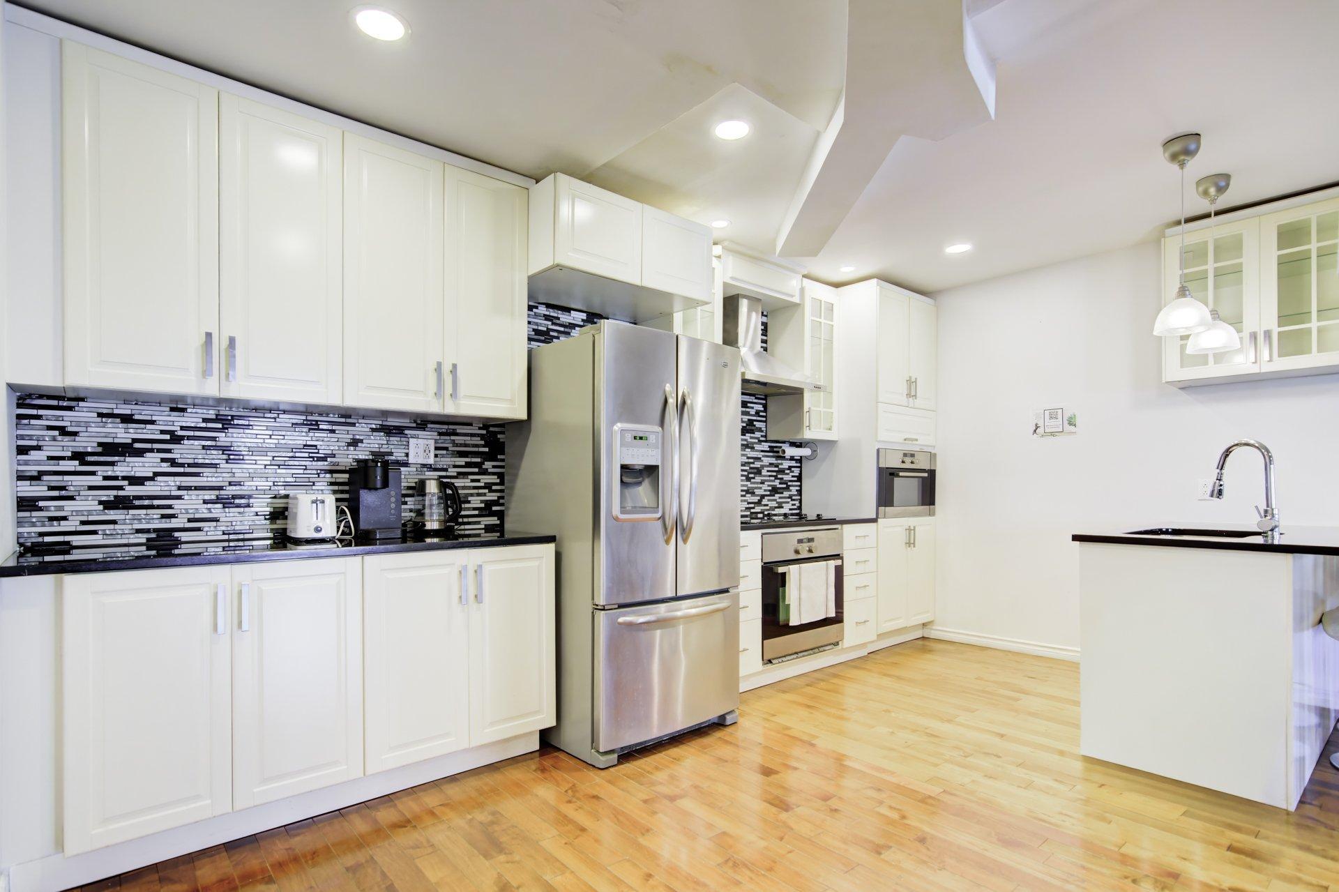 









5342

 - 5344


Av. Dupuis

,
Montréal (Côte-des-Neiges/Notre-Dame-de-Grâce),




QC
H3X1N4

