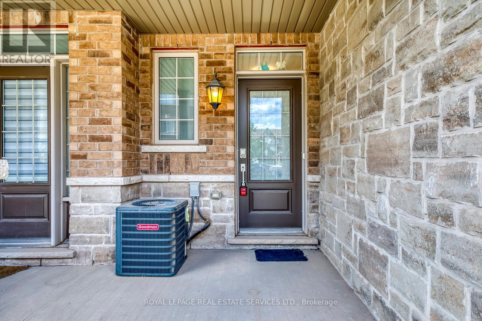 












383 GRANTHAM COMMON

,
Oakville,




Ontario
L6H0P8


