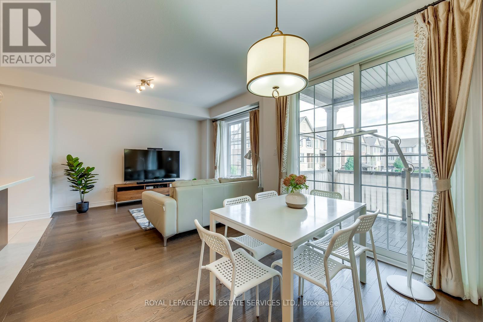 












383 GRANTHAM COMMON

,
Oakville,




Ontario
L6H0P8

