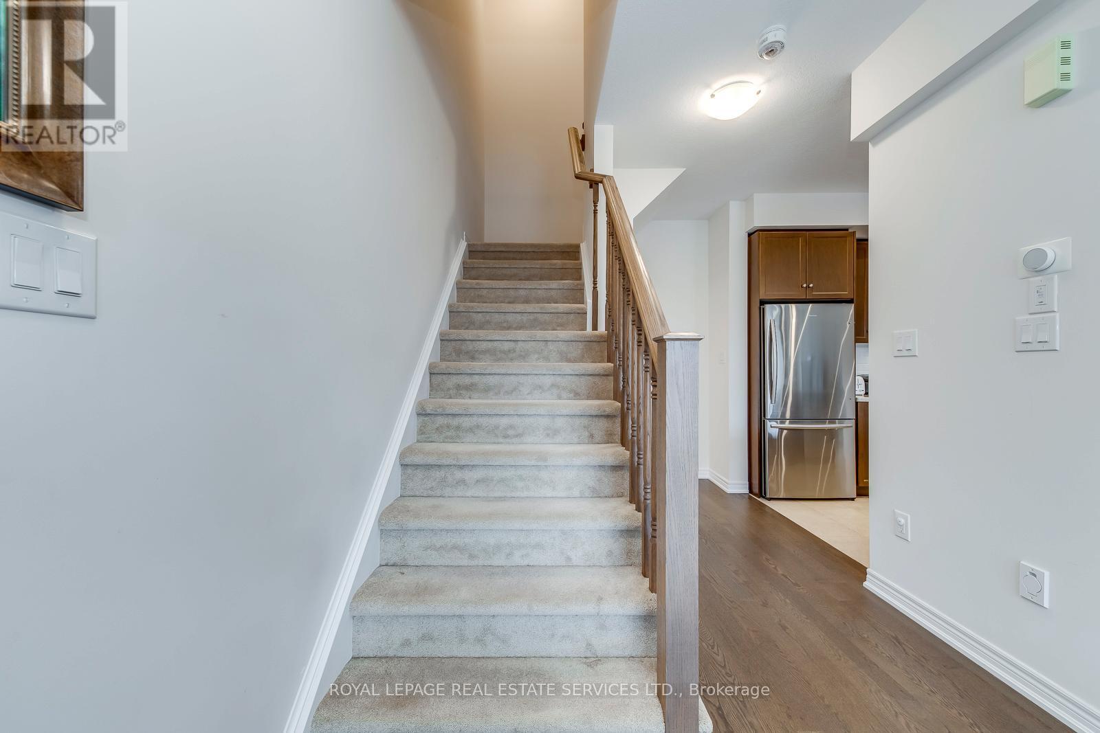 












383 GRANTHAM COMMON

,
Oakville,




Ontario
L6H0P8

