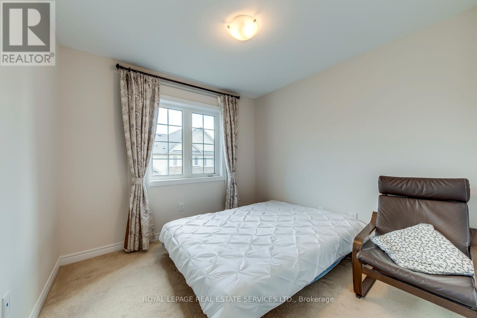 












383 GRANTHAM COMMON

,
Oakville,




Ontario
L6H0P8

