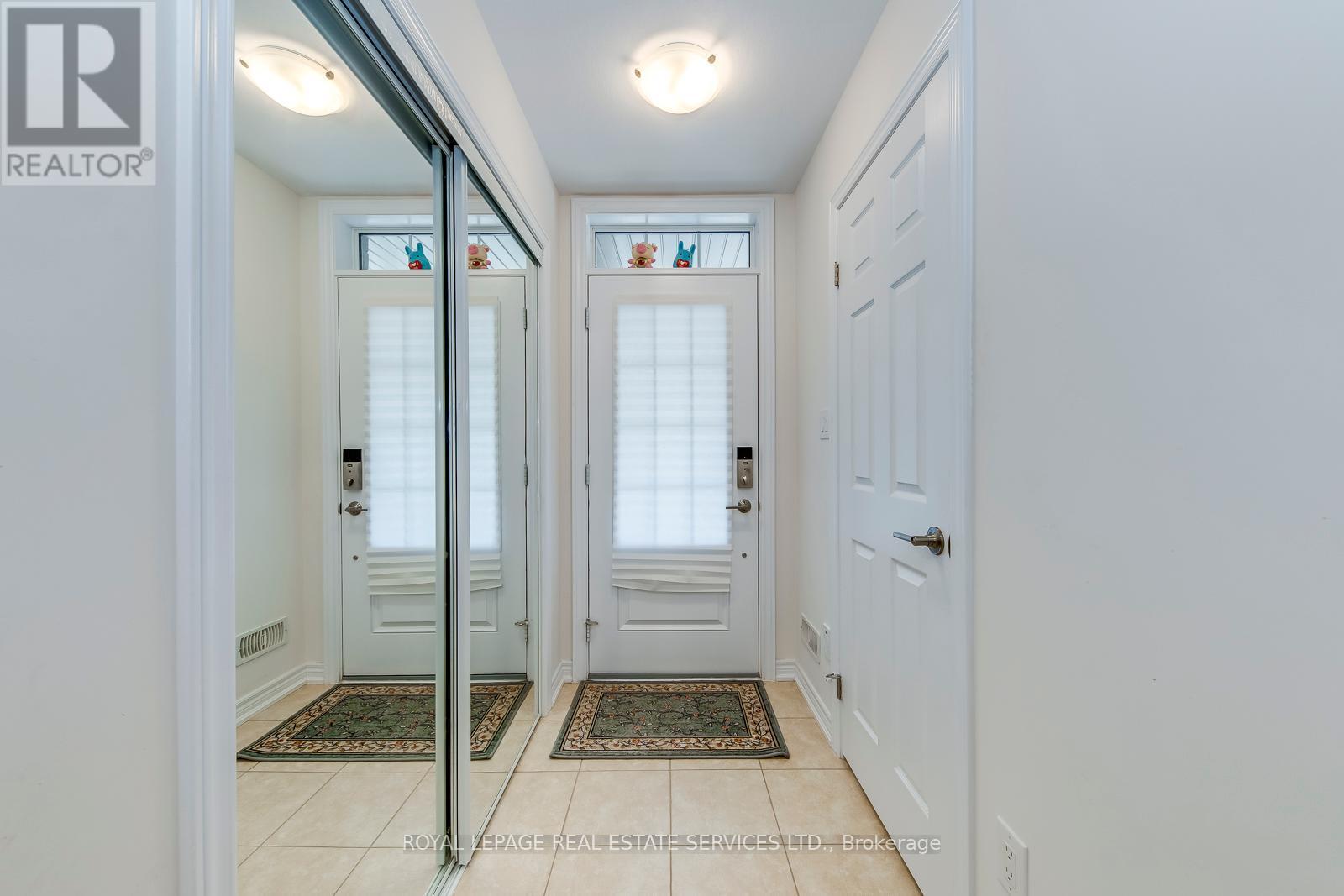 












383 GRANTHAM COMMON

,
Oakville,




Ontario
L6H0P8

