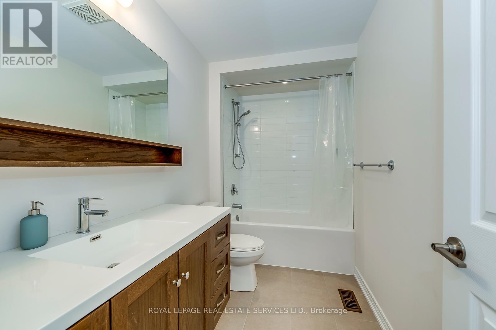 












383 GRANTHAM COMMON

,
Oakville,




Ontario
L6H0P8

