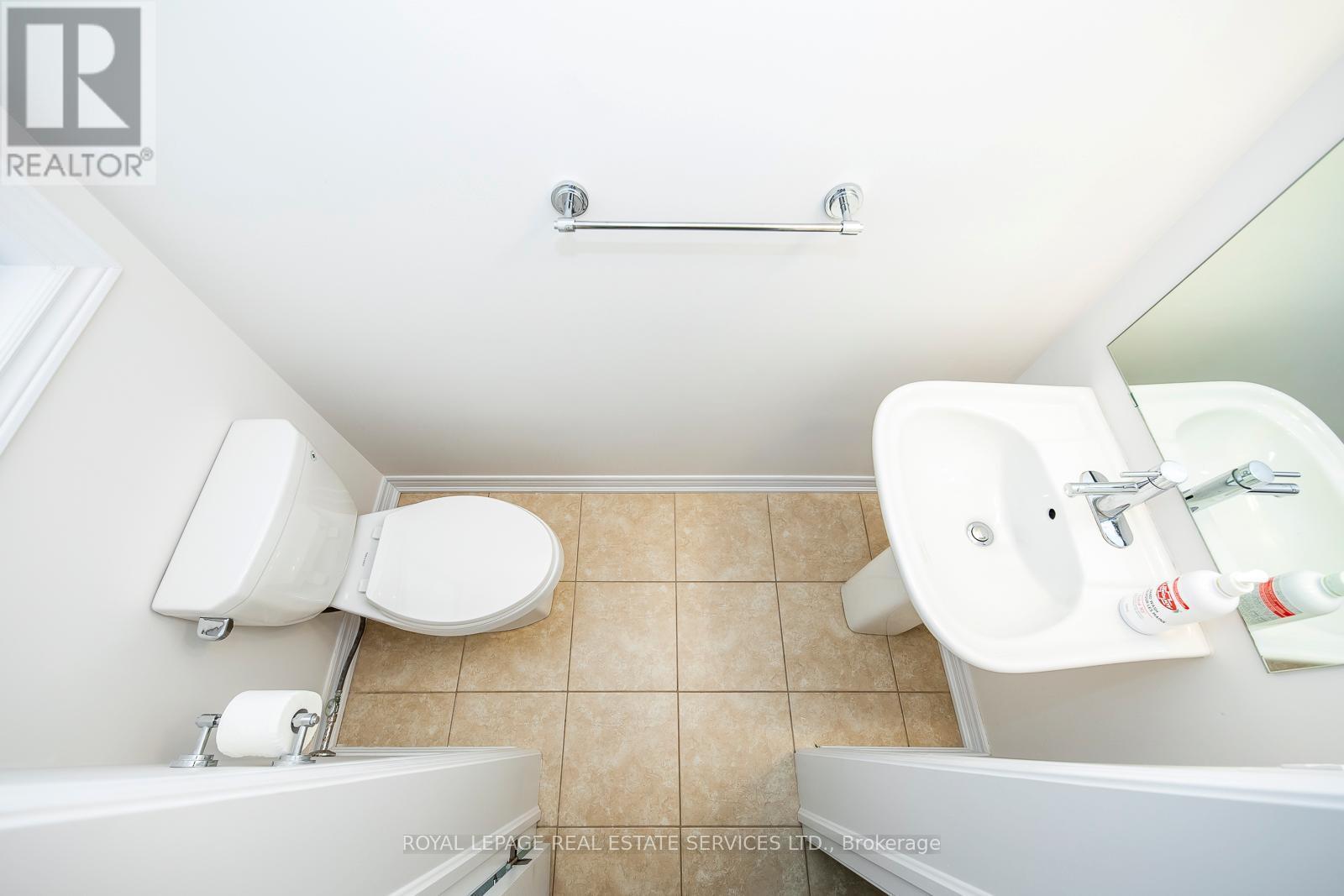 












383 GRANTHAM COMMON

,
Oakville,




Ontario
L6H0P8

