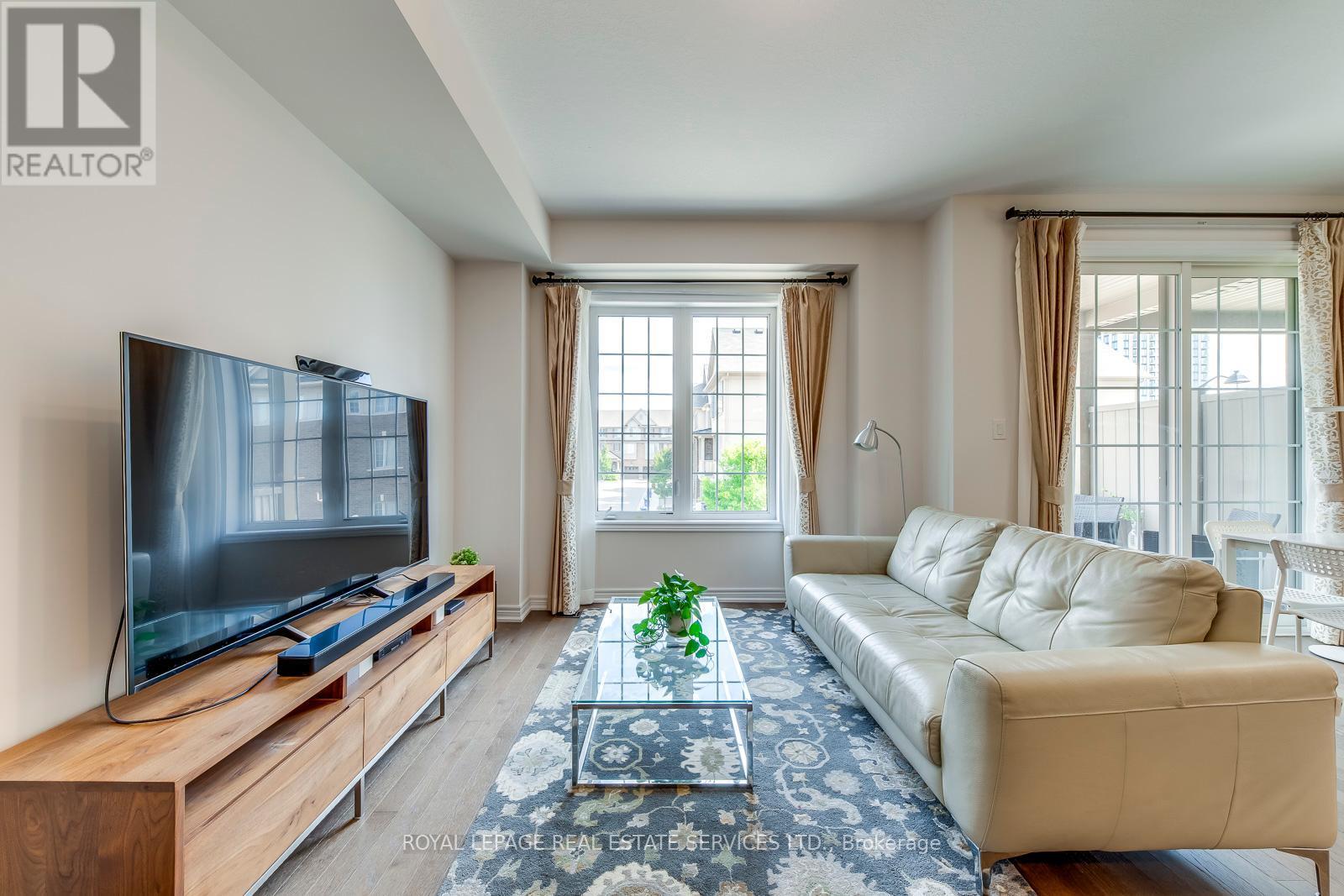 












383 GRANTHAM COMMON

,
Oakville,




Ontario
L6H0P8

