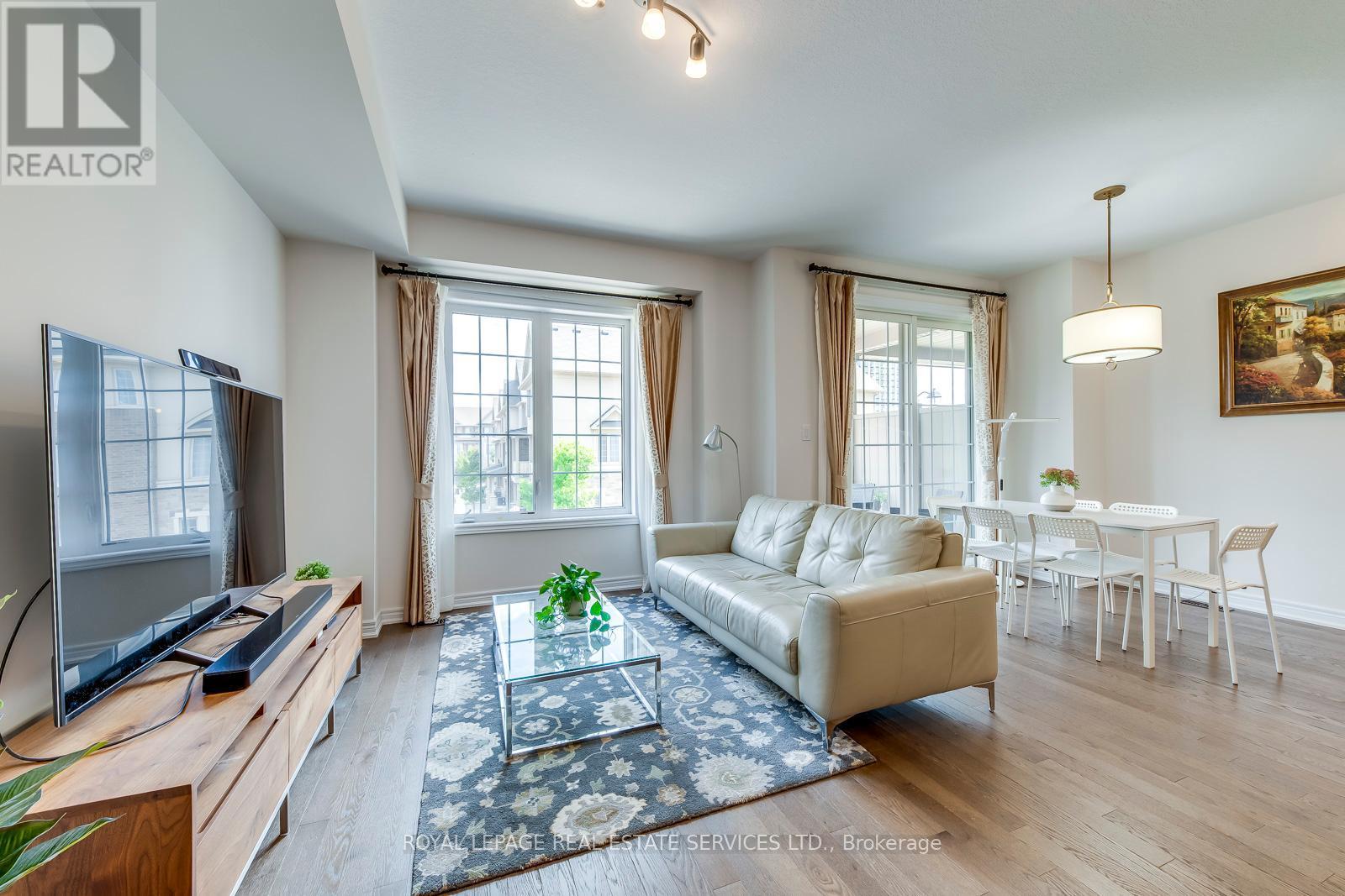 












383 GRANTHAM COMMON

,
Oakville,




Ontario
L6H0P8

