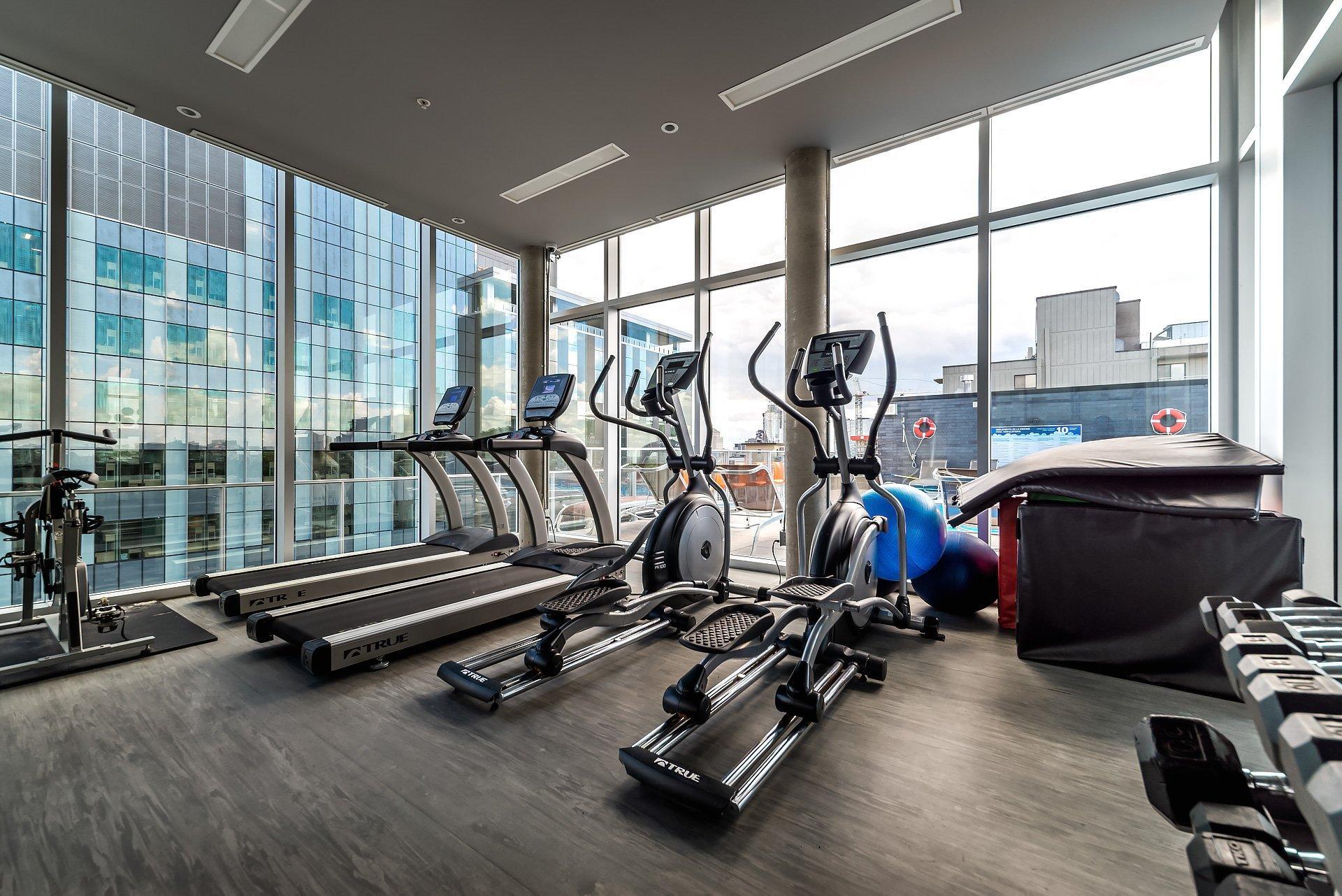 









1150


Rue St-Denis

, 1108,
Montréal (Ville-Marie),




QC
H2X0B3

