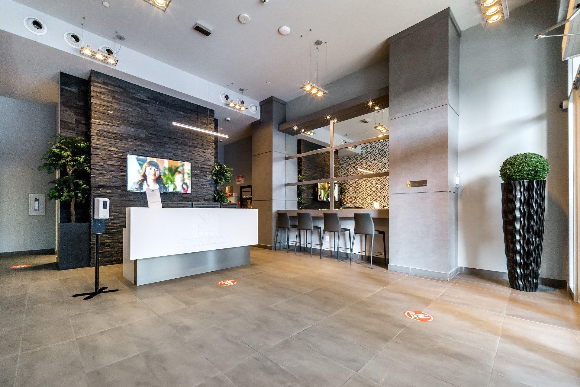 









1150


Rue St-Denis

, 1108,
Montréal (Ville-Marie),




QC
H2X0B3

