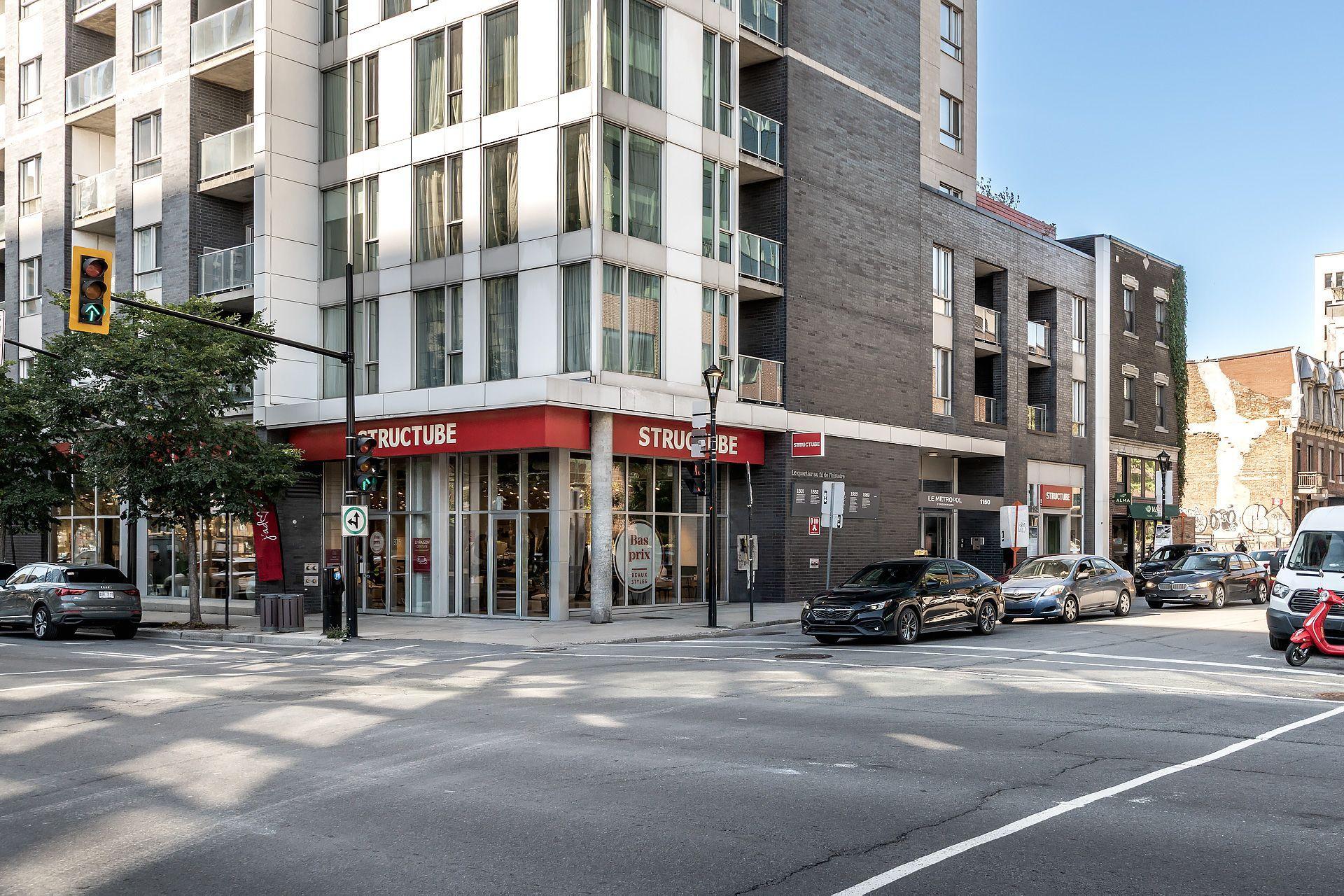









1150


Rue St-Denis

, 1108,
Montréal (Ville-Marie),




QC
H2X0B3

