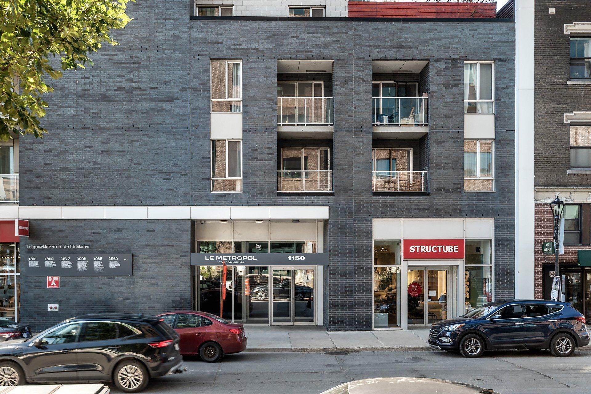 









1150


Rue St-Denis

, 1108,
Montréal (Ville-Marie),




QC
H2X0B3

