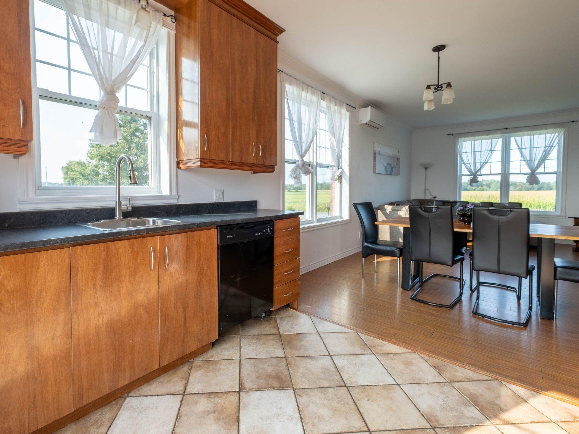 









730


Rg de Picoudie

,
Saint-Robert,




QC
J0G1S0

