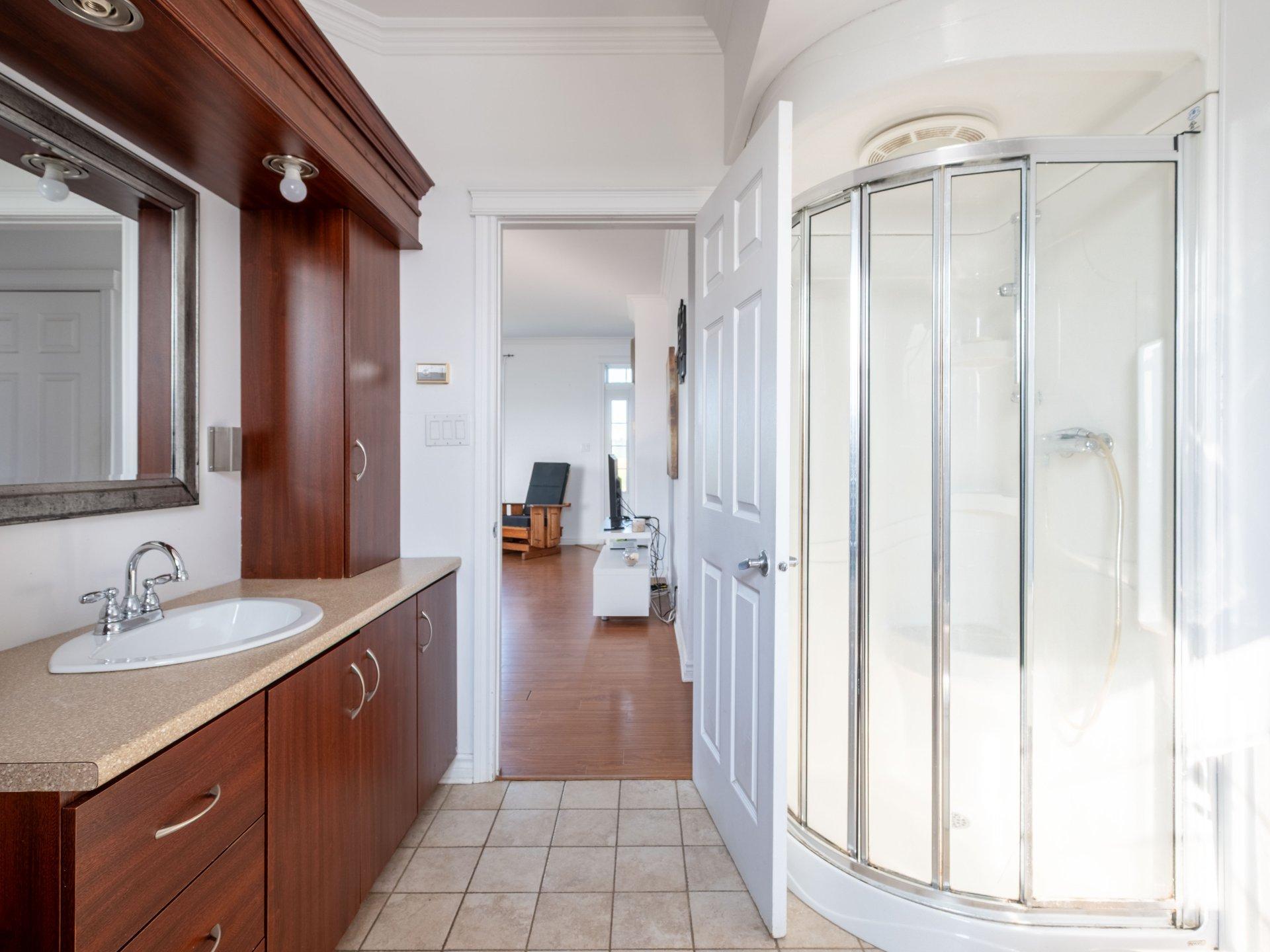 









730


Rg de Picoudie

,
Saint-Robert,




QC
J0G1S0

