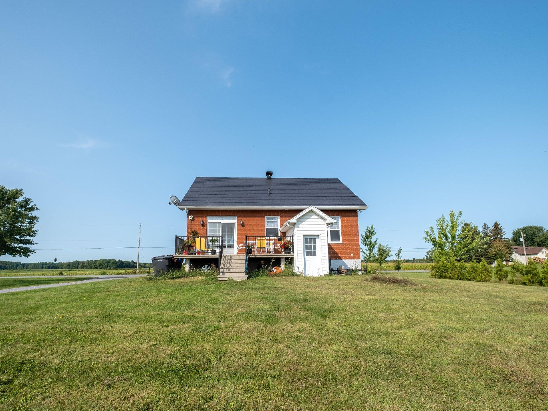 









730


Rg de Picoudie

,
Saint-Robert,




QC
J0G1S0

