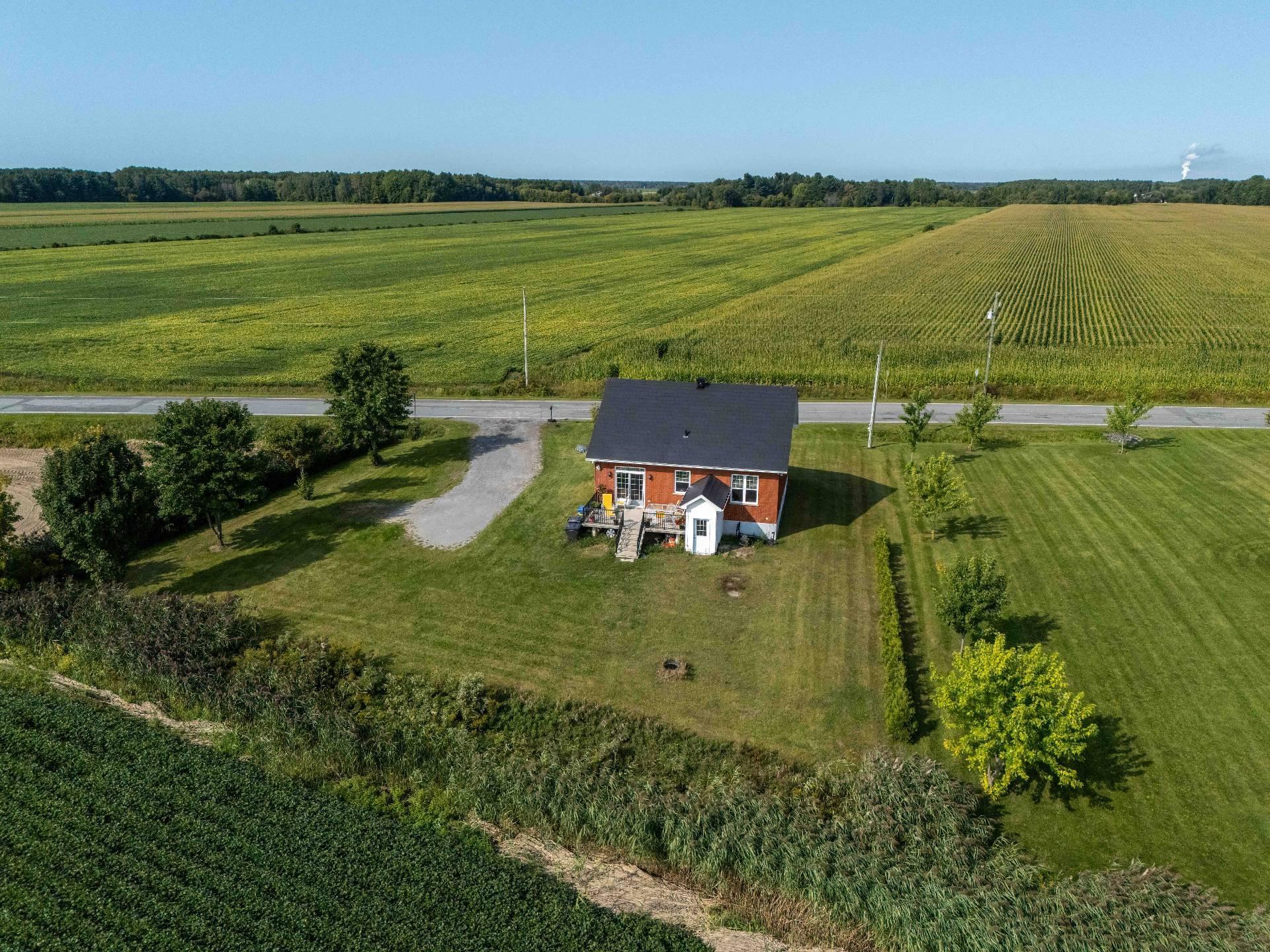 









730


Rg de Picoudie

,
Saint-Robert,




QC
J0G1S0

