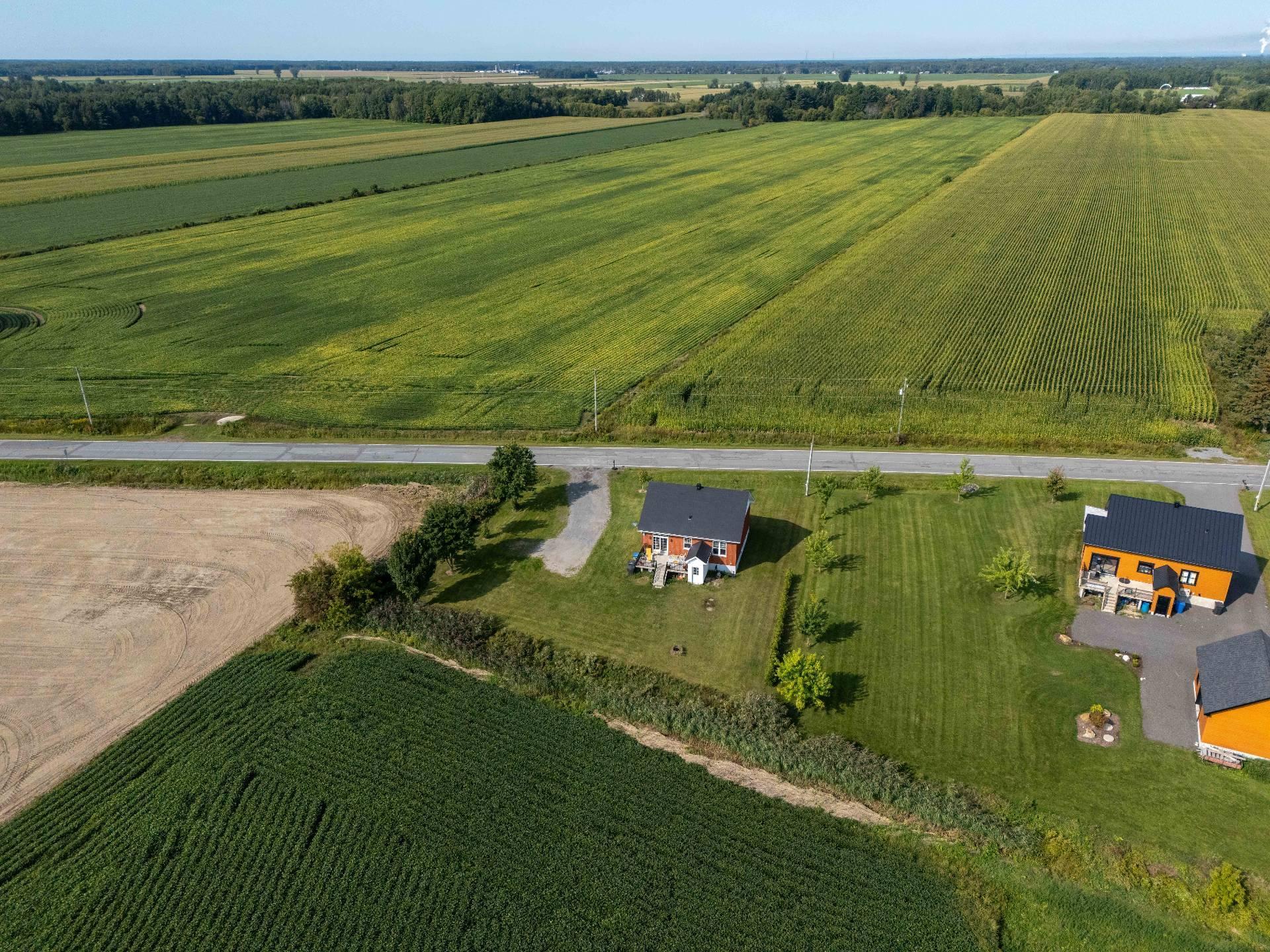 









730


Rg de Picoudie

,
Saint-Robert,




QC
J0G1S0

