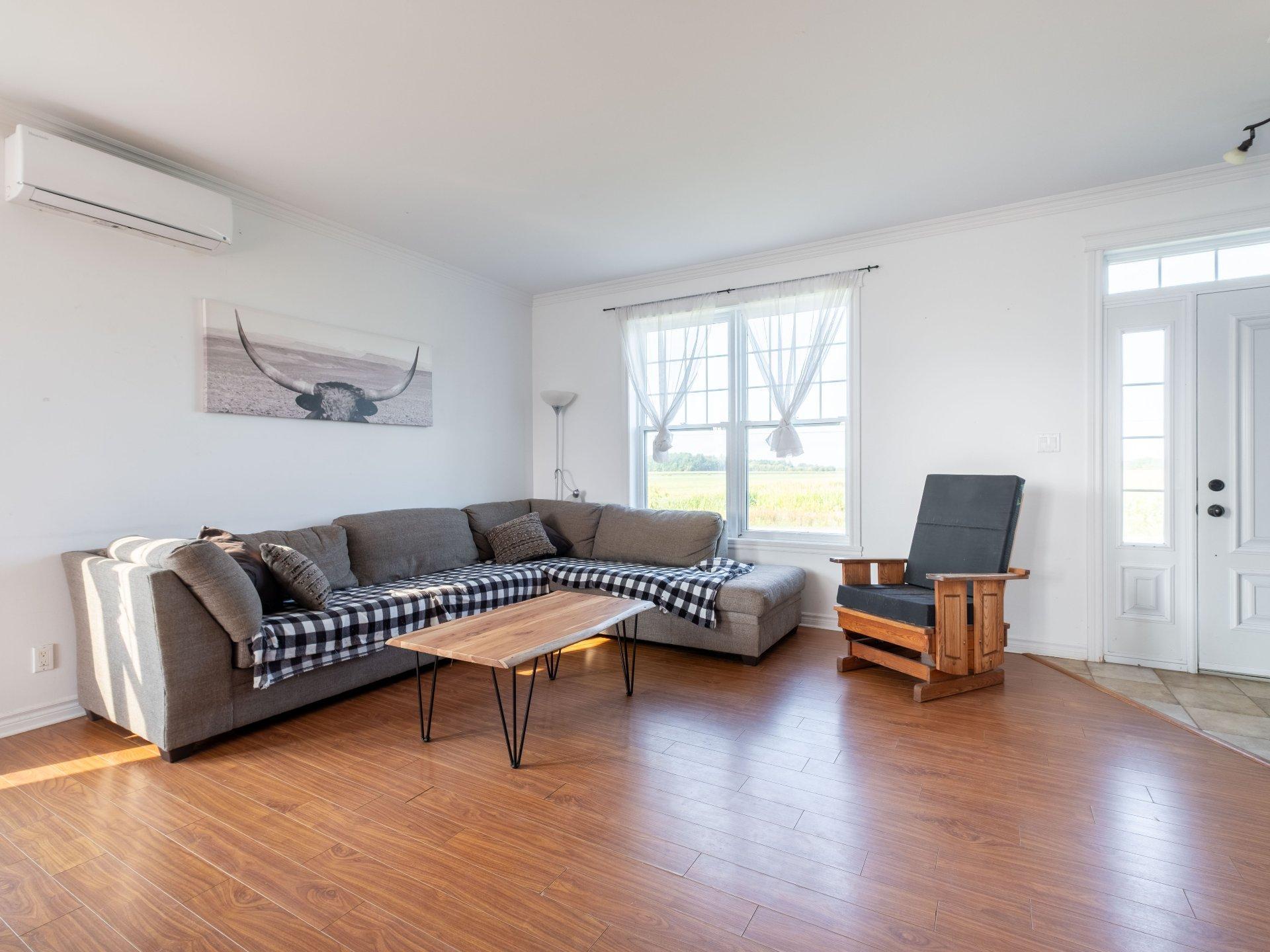 









730


Rg de Picoudie

,
Saint-Robert,




QC
J0G1S0

