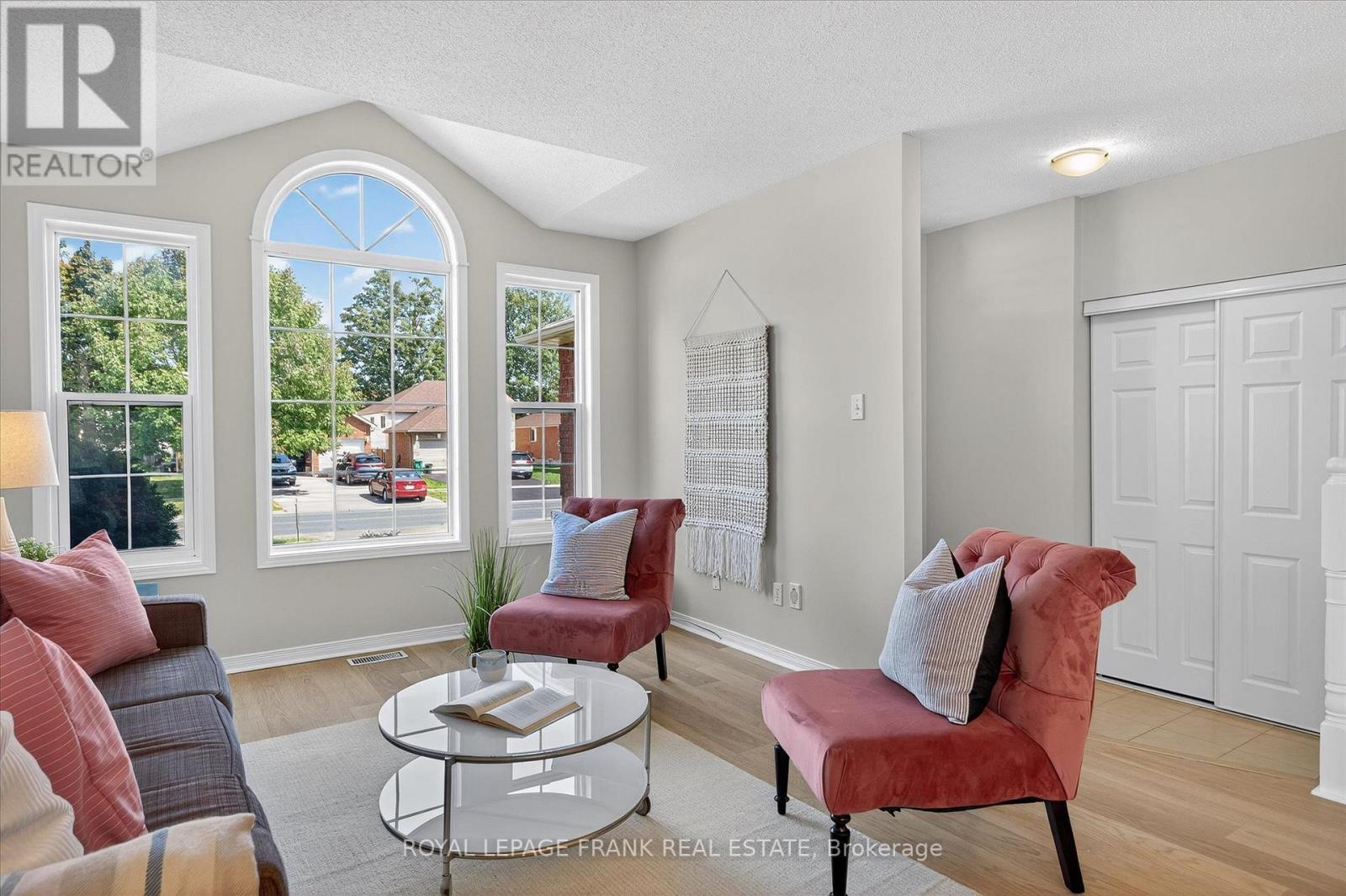 












3075 WESTRIDGE BOULEVARD

,
Peterborough (Monaghan Ward 2),




Ontario
K9K2K5

