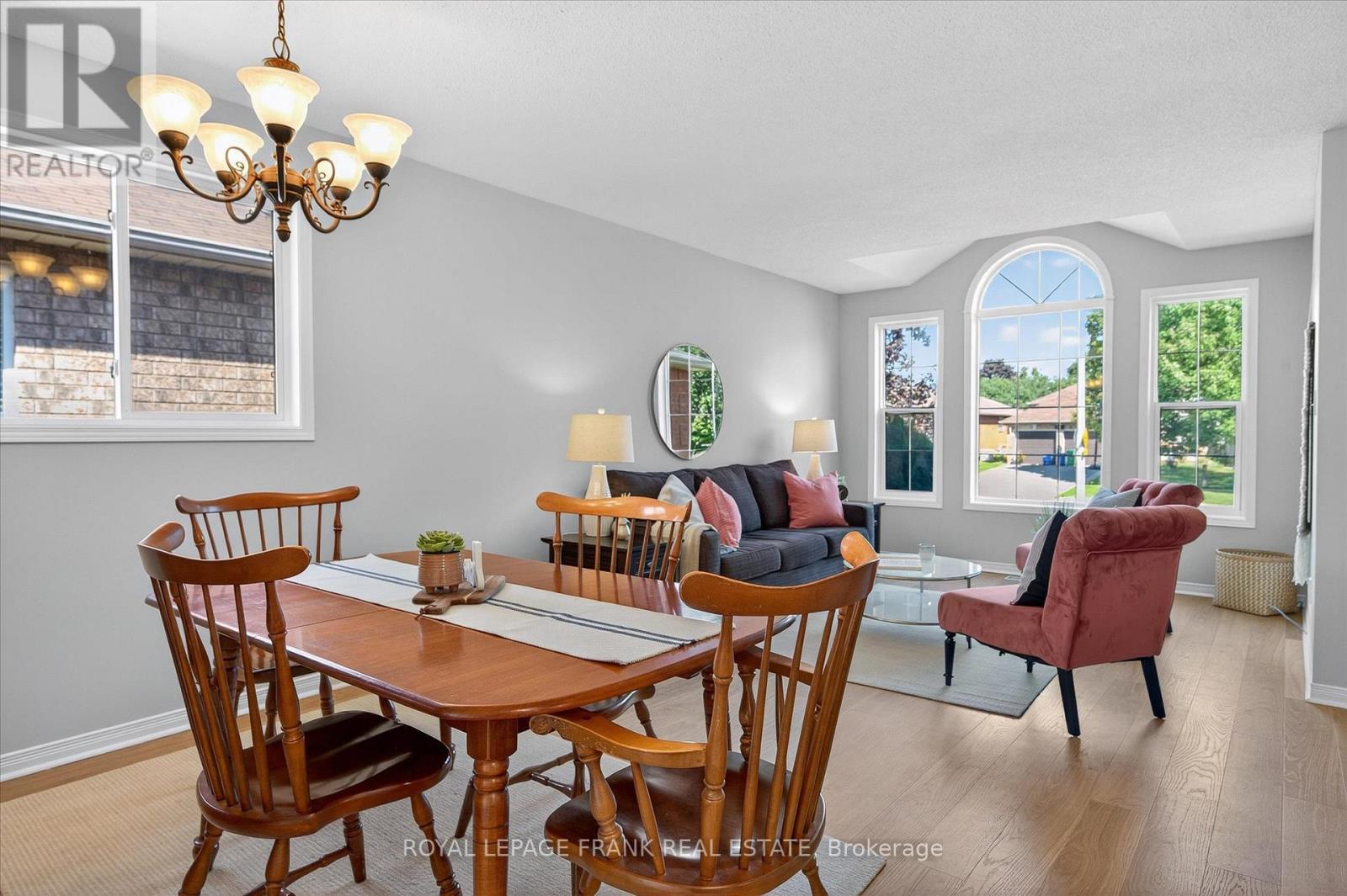 












3075 WESTRIDGE BOULEVARD

,
Peterborough (Monaghan Ward 2),




Ontario
K9K2K5

