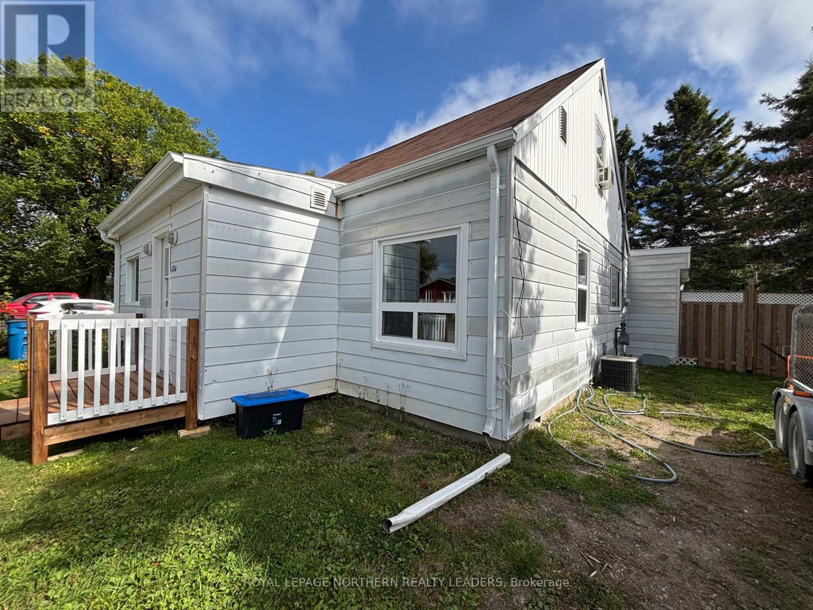 












124 FOURTEENTH AVENUE

,
Cochrane,




Ontario
P0L1C0

